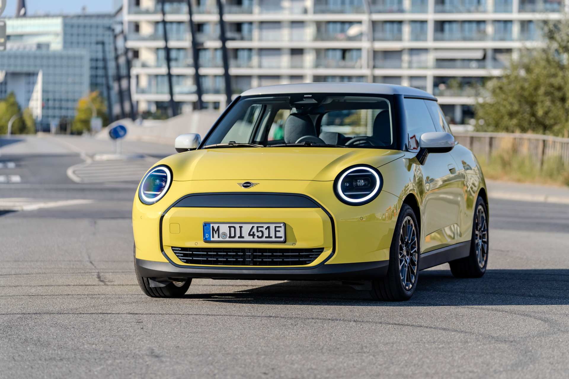 Nové MINI Cooper E vo výbave Classic: Elektrické, efektívne, emotívne