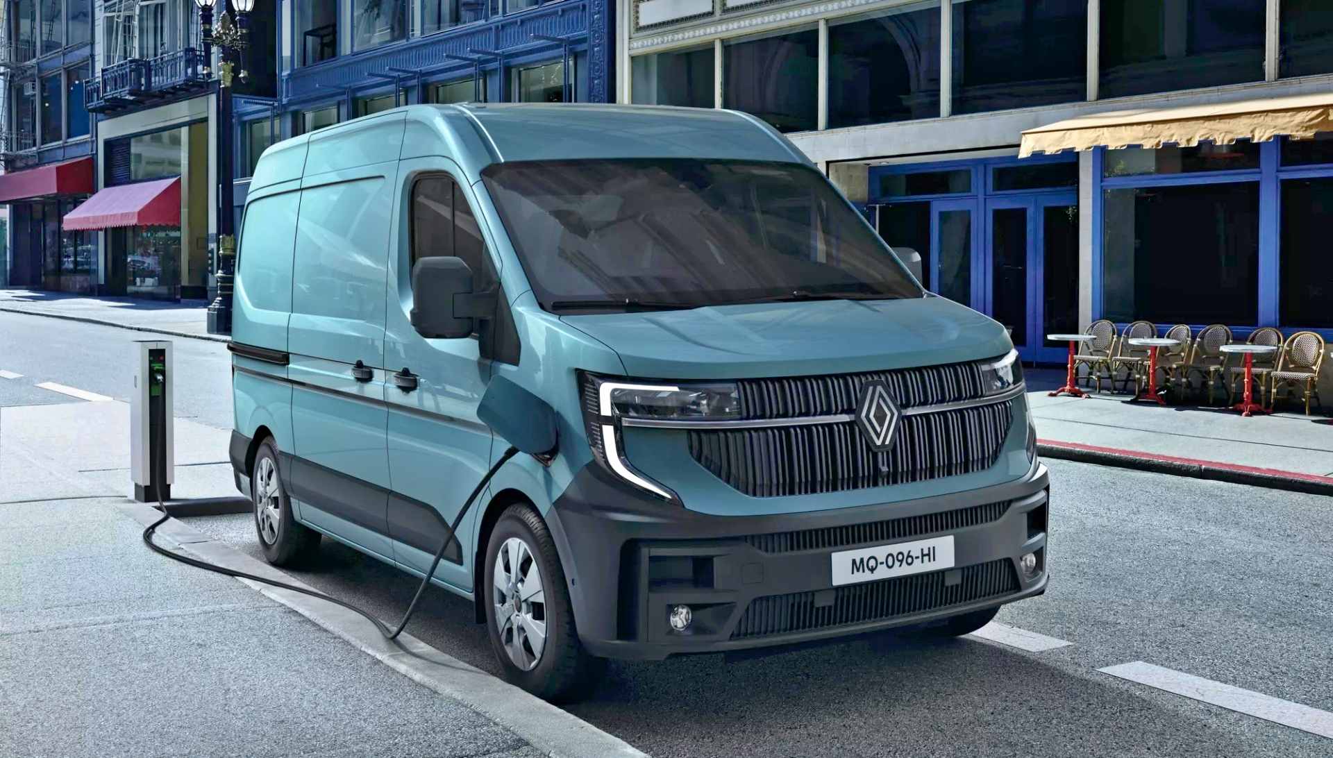 Dojazd 460 km na jedno nabitie 100% elektrického Renault Master sa stáva novým štandardom pre dojazd a efektívnosť