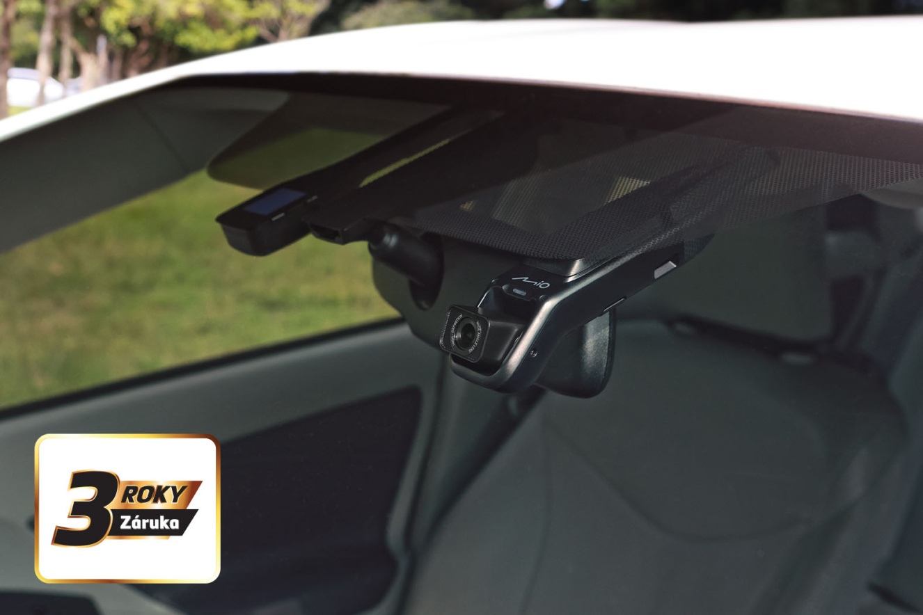 Diskrétna autokamera so všetkými bezpečnostnými funkciami? Mio uvádza prednú a zadnú kameru MiVue J756DS so SmartBoxem