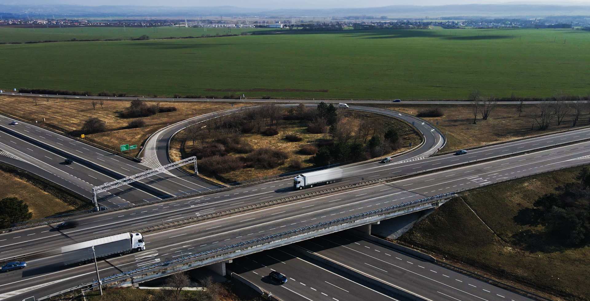 Práce na oprave mostu v križovatke D1 a R1 pri Trnave začínajú po Veľkej noci