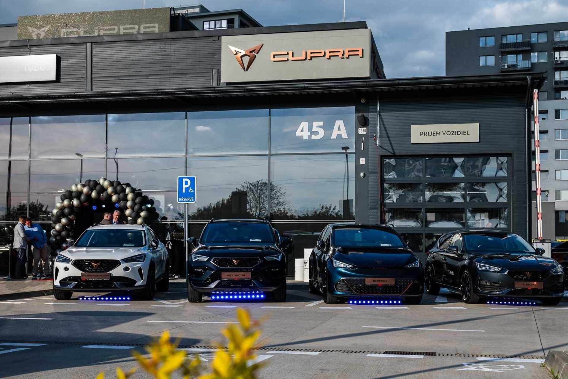CUPRA otvorila už siedmu CUPRA Garáž. Tentokrát v Bratislave