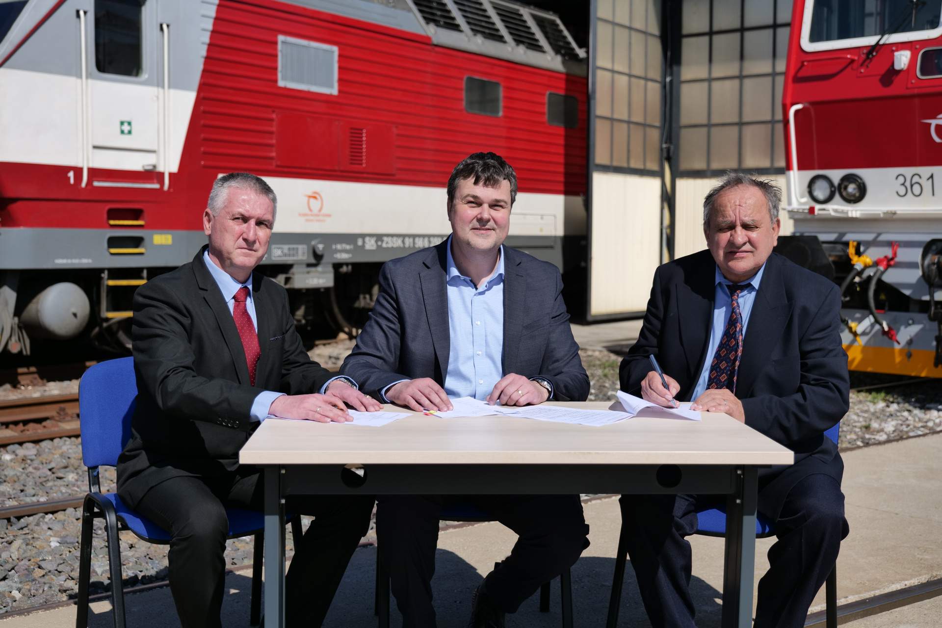 Železničiari si v ZSSK polepšia