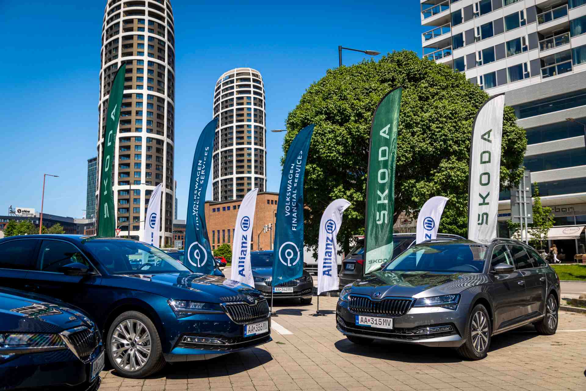 Allianz na Slovensku posilňuje svoju firemnú flotilu. Doplní ju viac ako 50 vozidiel značky Škoda