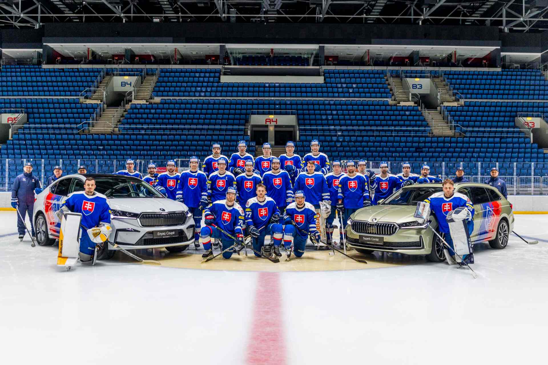 Škoda Auto Slovensko sa stará o mobilitu slovenského hokeja: Potrebám SZĽH slúži flotila 15 vozidiel vrátane 100% elektrického SUV Enyaq