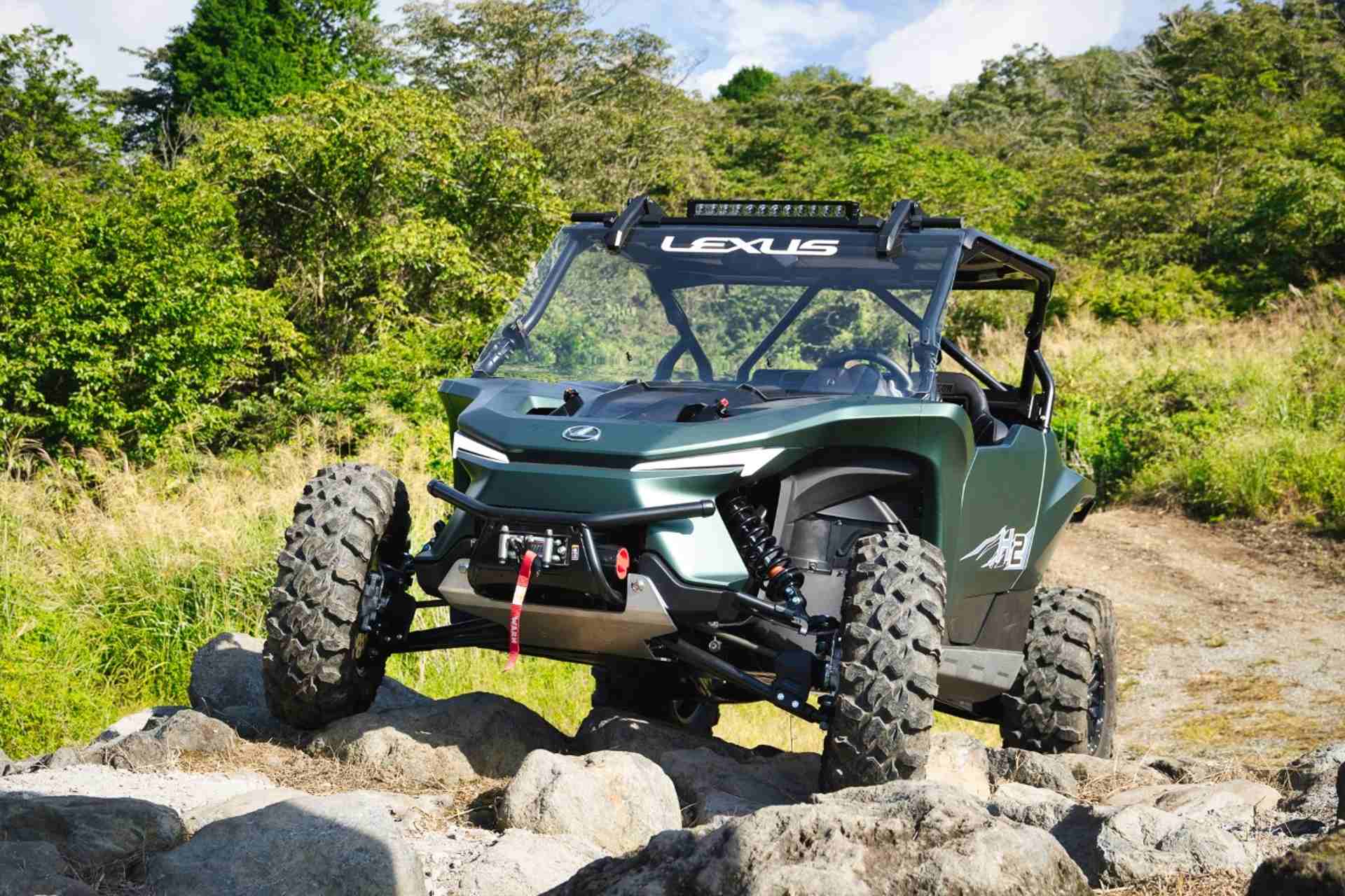 Prototyp Lexus ROV s inovatívnym povlakom čelného skla je prvým takýmto riešením na svete