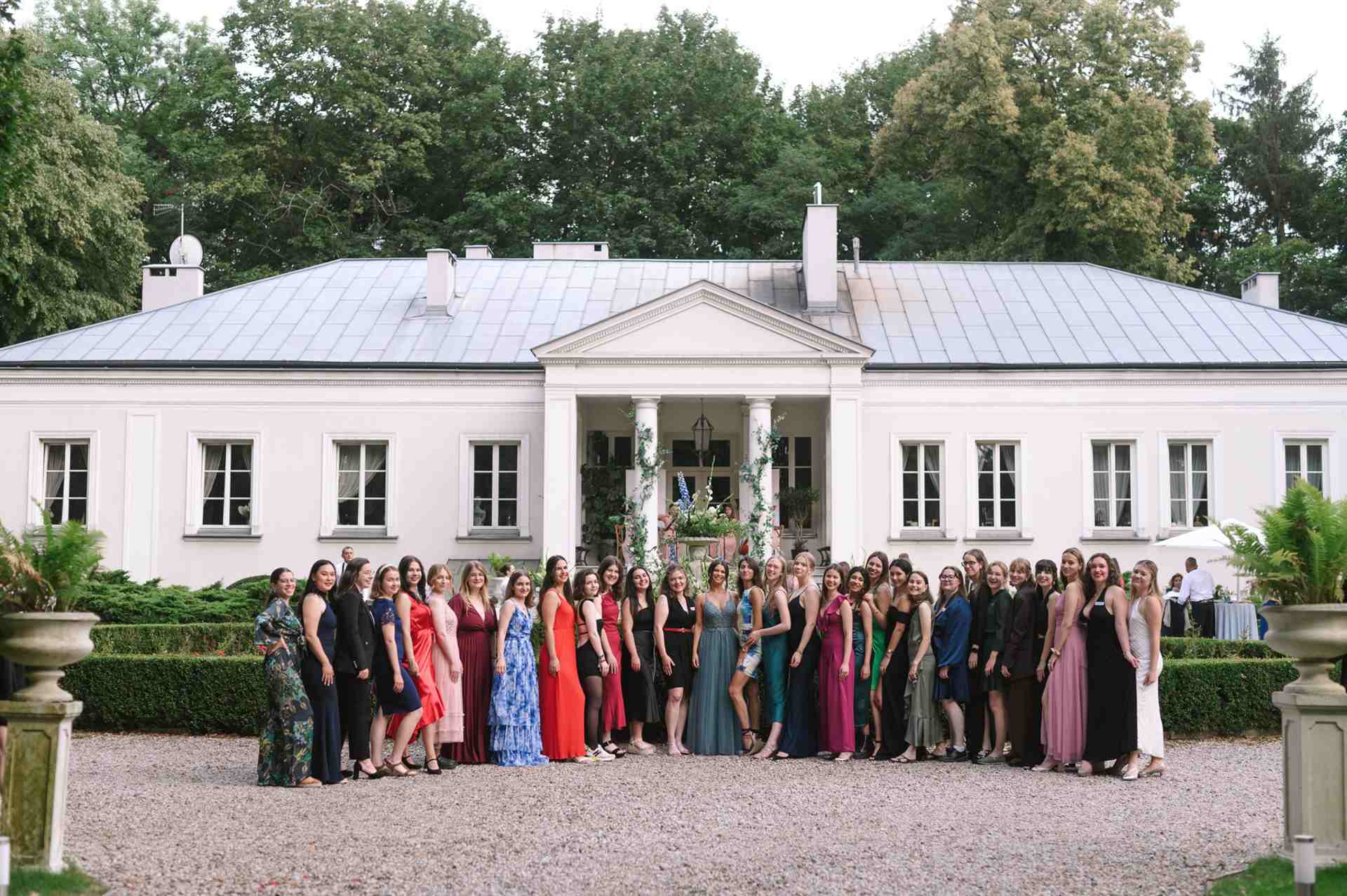 Letná škola vzdeláva mladé líderky s cieľom znížiť rodové rozdiely v oblasti IT