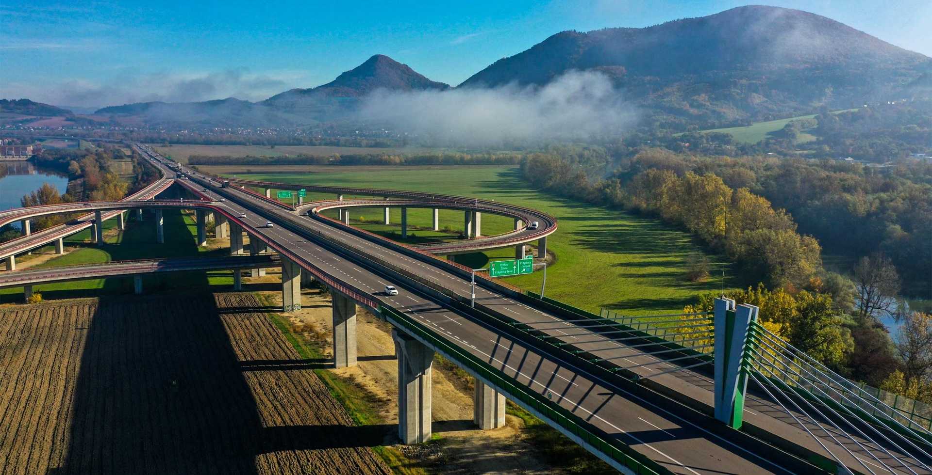 Predaj diaľničných známok medziročne vzrástol o 11,5 %