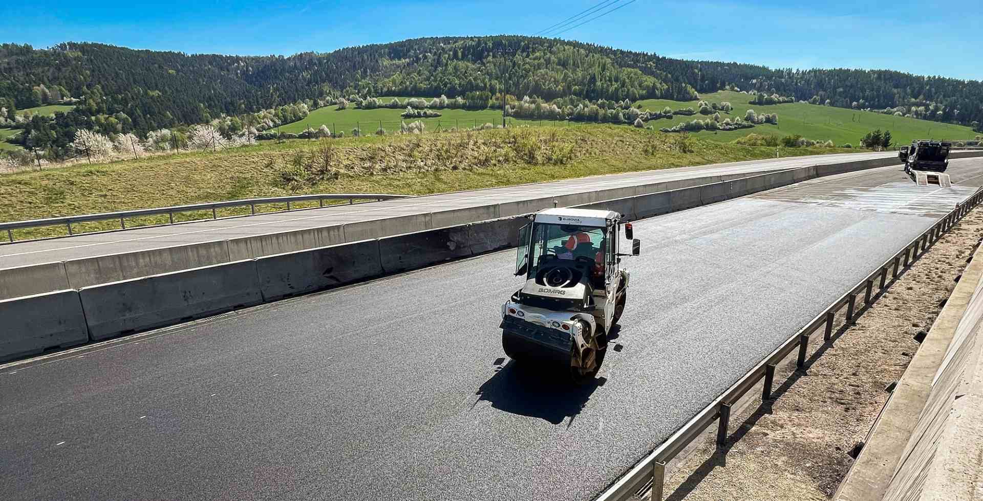 Veľkoplošná oprava diaľnice na Liptove a pod Tatrami