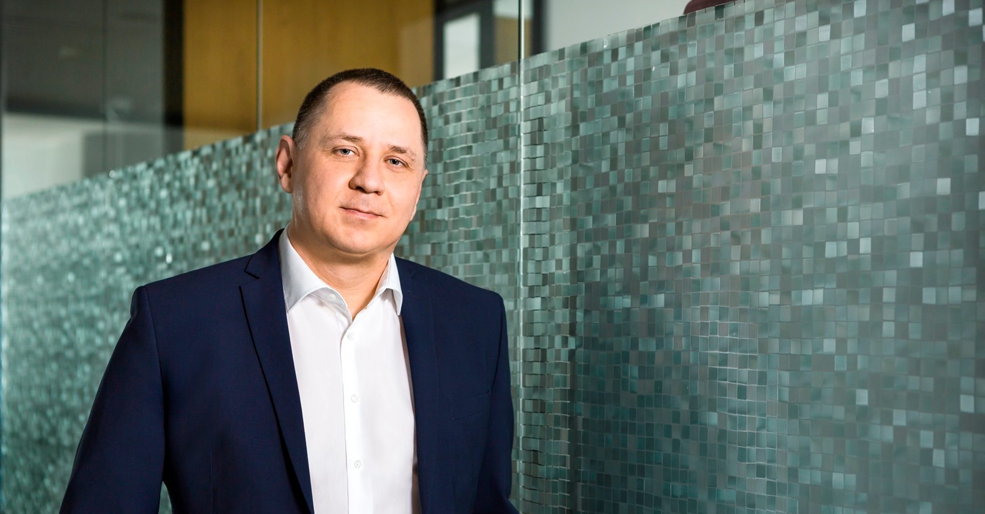 Popredná IT spoločnosť PosAm mení po 30 rokoch generálneho riaditeľa.  Mariána Mareka vystriedal Maroš Čuchta