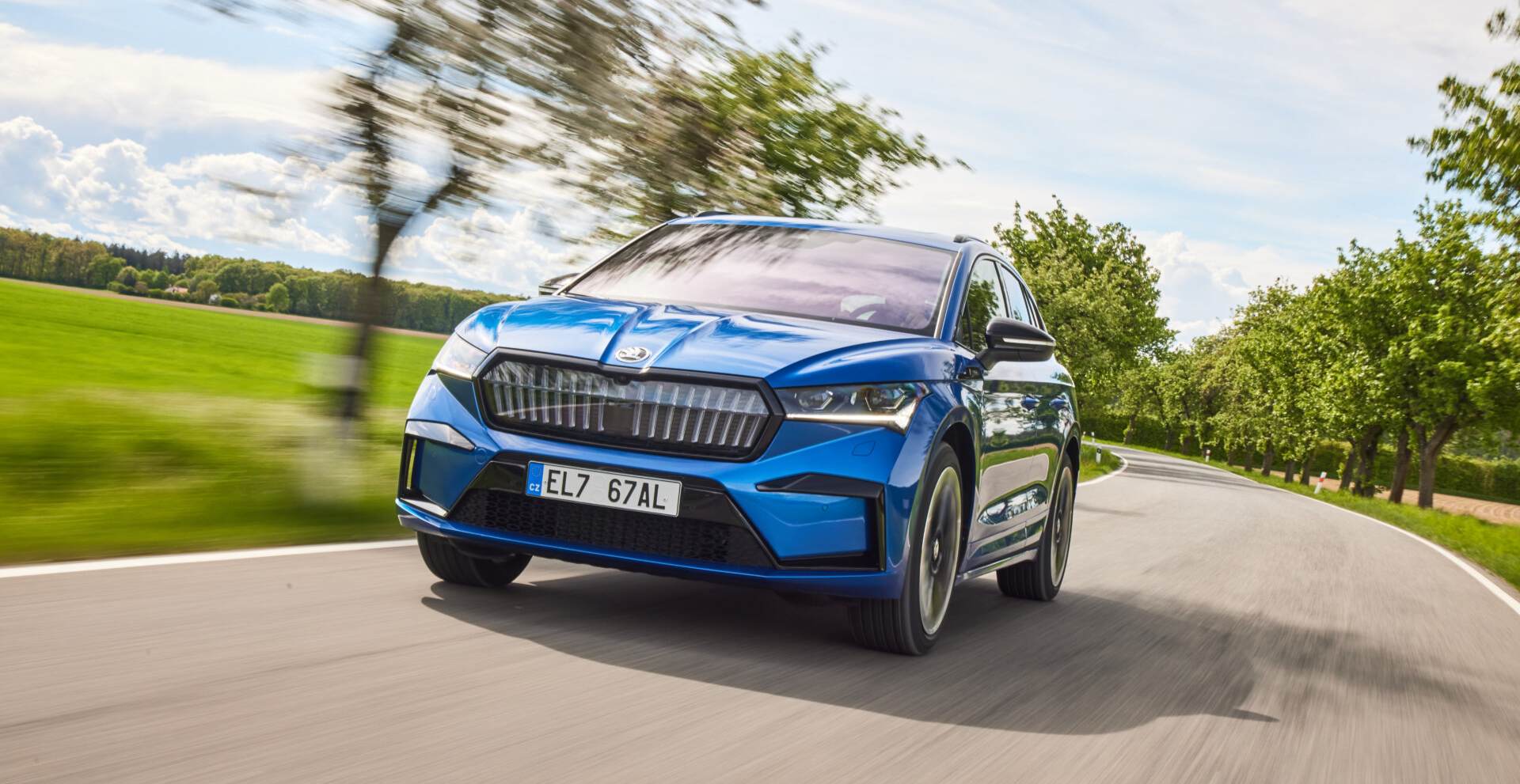 Škoda Enyaq Tour prichádza s výkonom 210 kW, dojazdom až 560 km a atraktívnou cenou od 44 530 eur