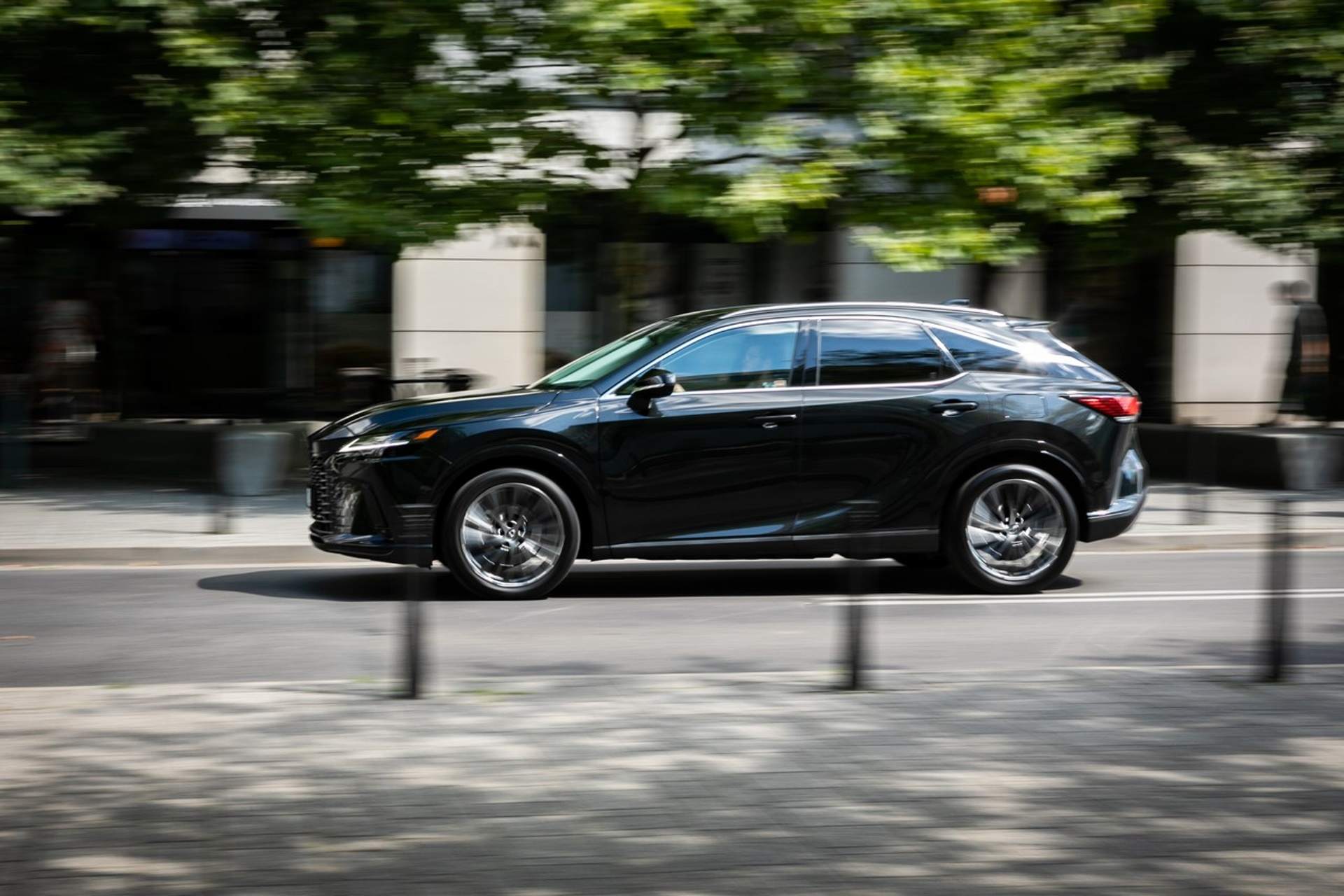 Inteligentný pohon 4×4 E-FOUR od Lexusu