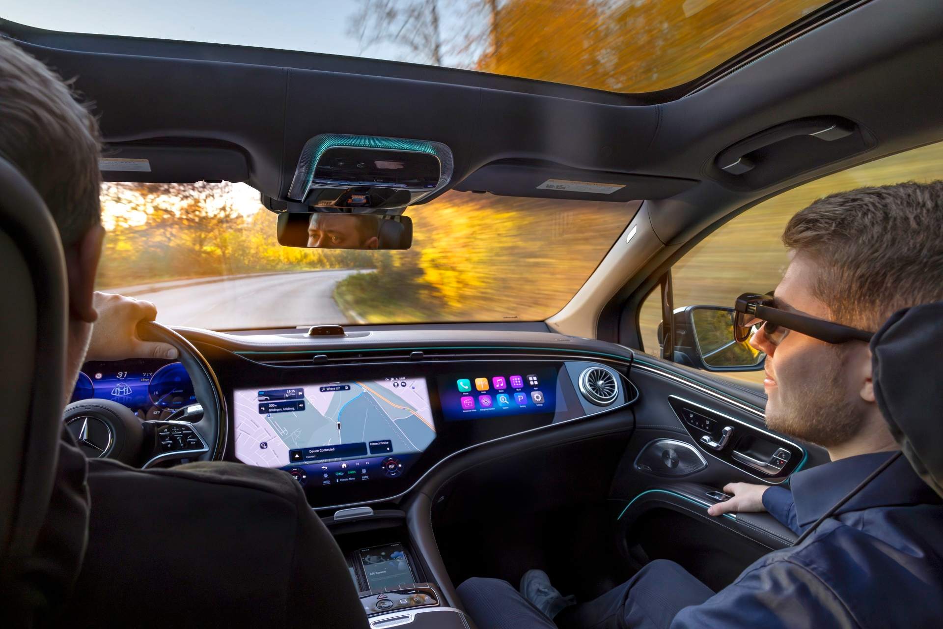 Pokrokové inovácie pre automobil budúcnosti: Mercedes-Benz ponúka exkluzívny pohľad na výskumné aktivity a budúce technológie