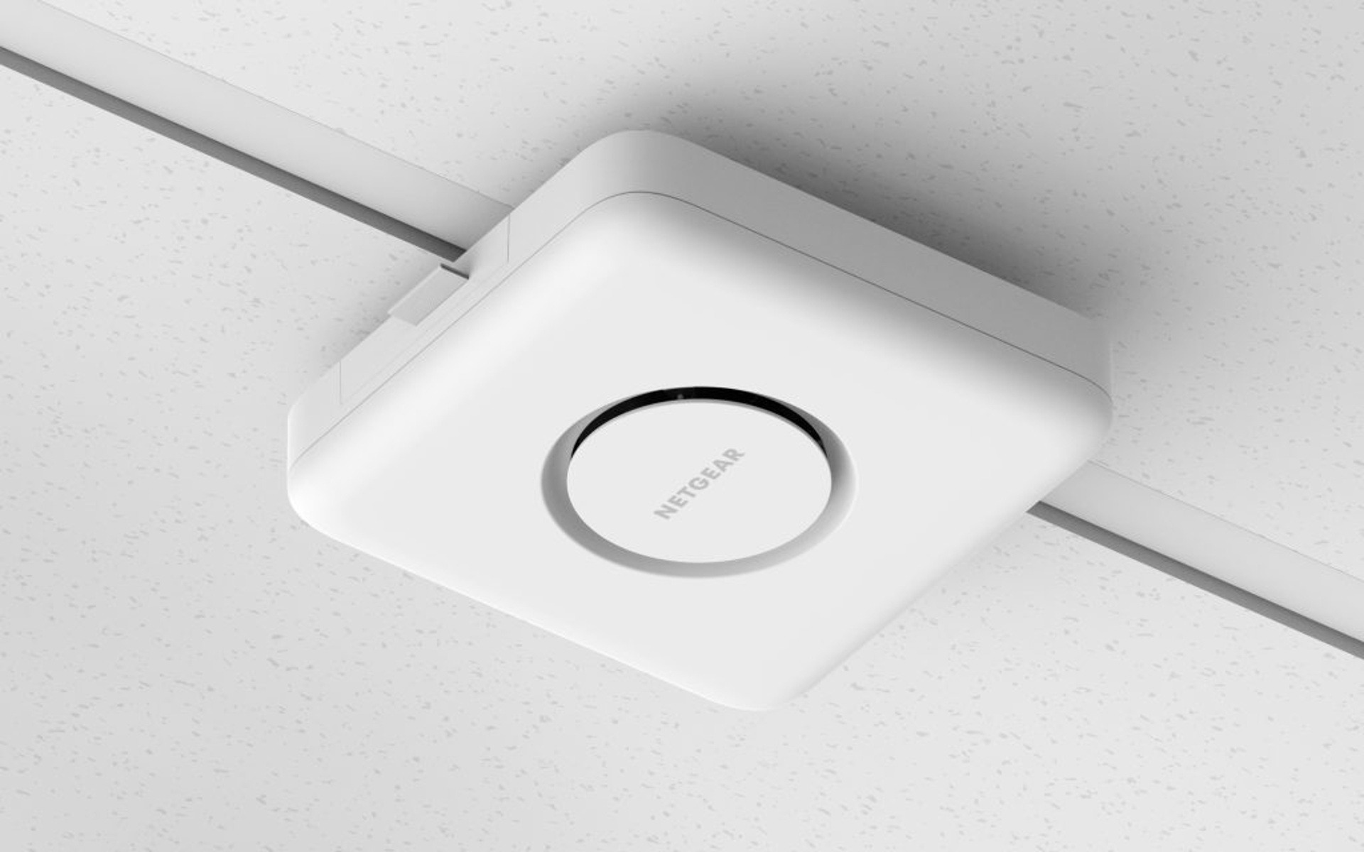 NETGEAR Business uvádza na trh Engage 2.0: Revolučnú správu AV siete na lepšiu konektivitu a ovládanie