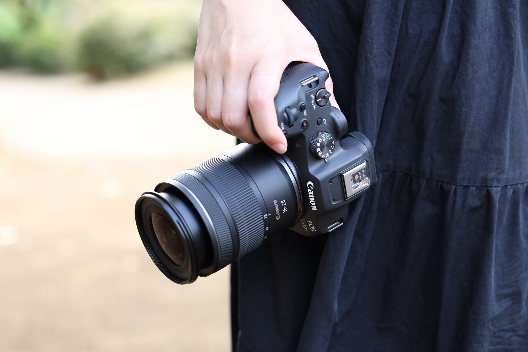 Úžasné panorámy, stabilné zábery: Canon predstavuje svetelný ultraširoký objektív RF 16-28mm F2.8 IS STM s premenlivou ohniskovou vzdialenosťou, ktorý ponúkne nové kreatívne možnosti