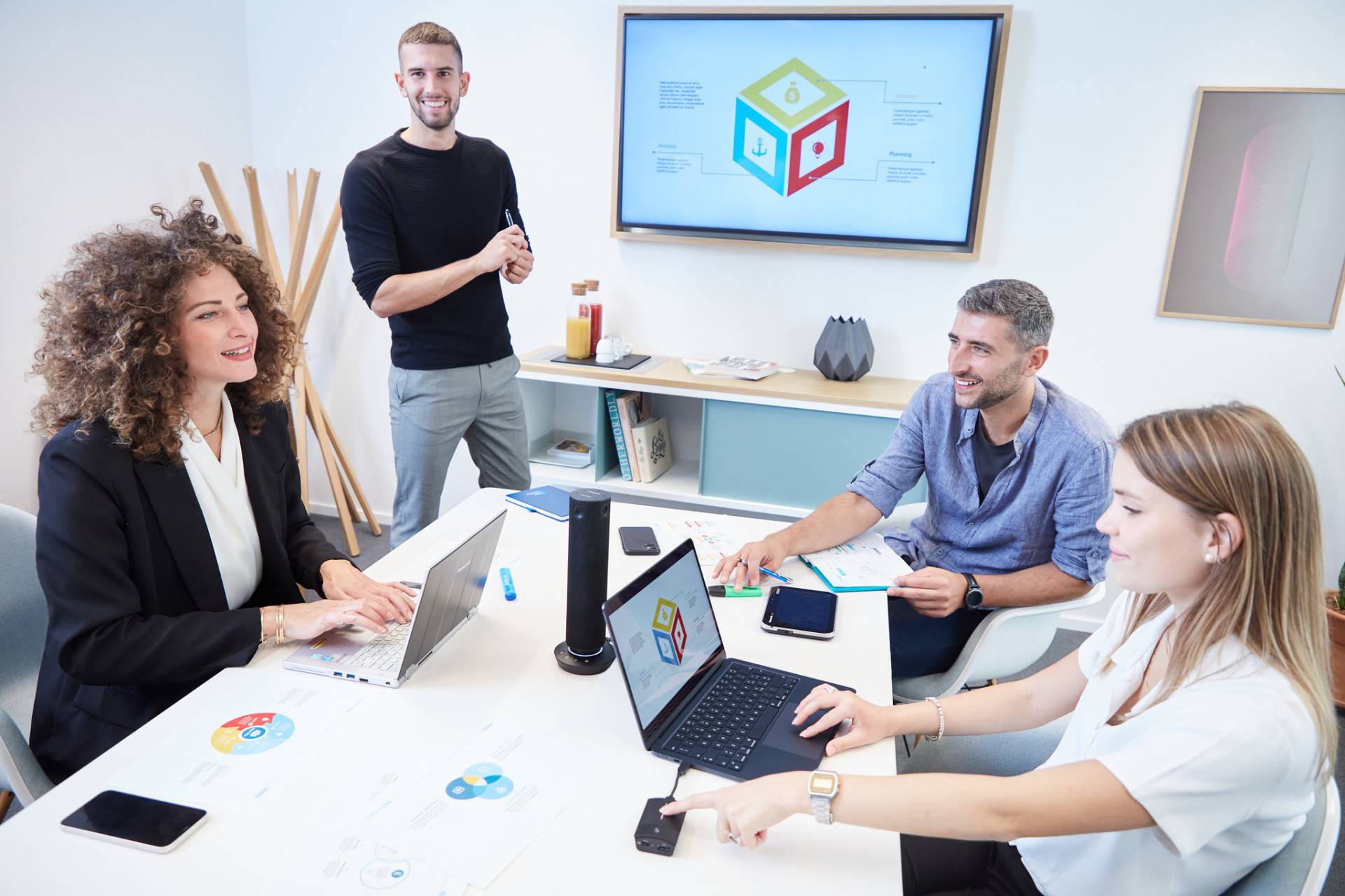 Nový plug-and-play bezdrôtový prezentační systém šetrný k životnému prostrediu od Panasonicu