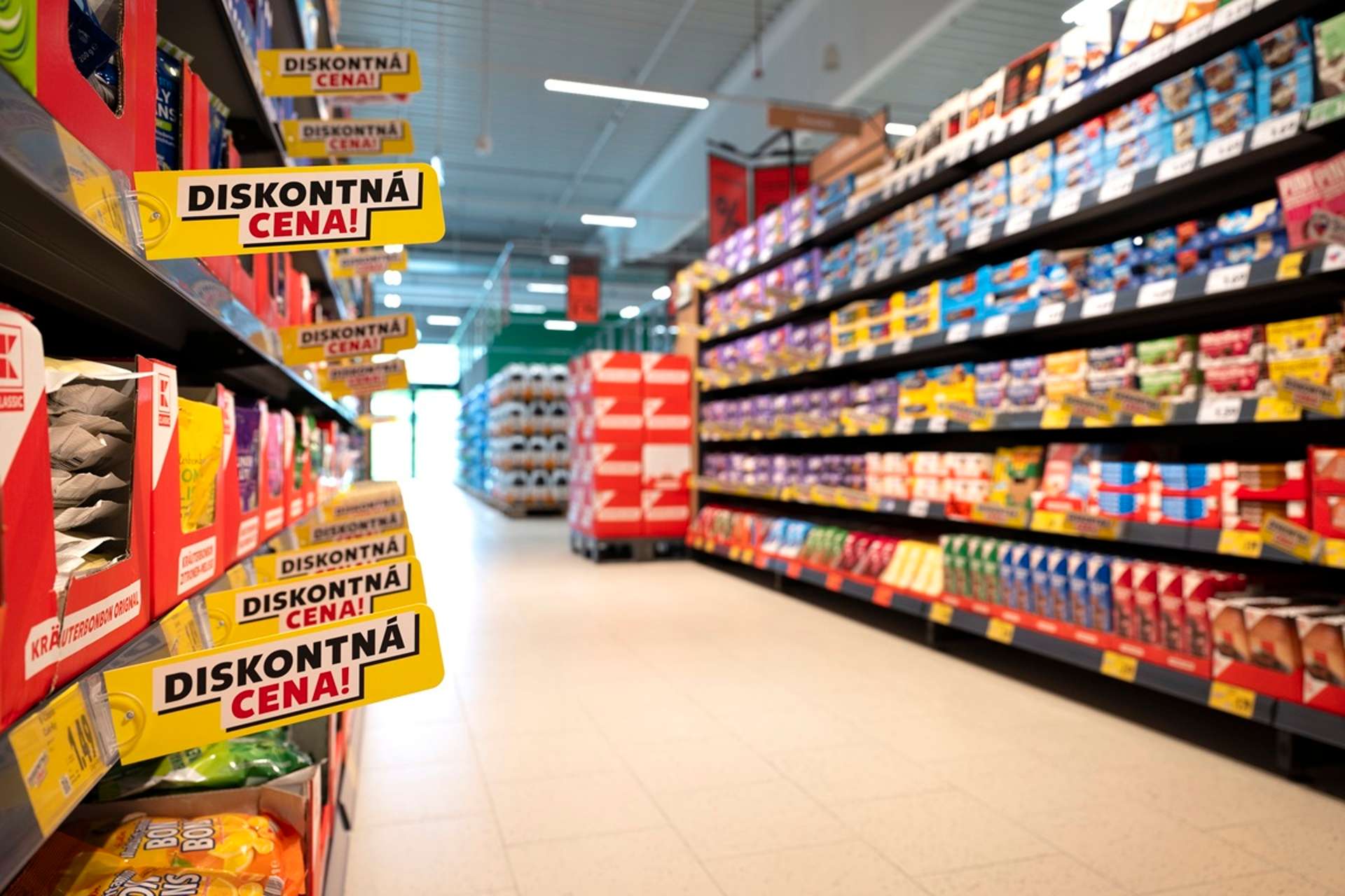 Kaufland premietol zníženie DPH do cien, zlacnil tisícky produktov