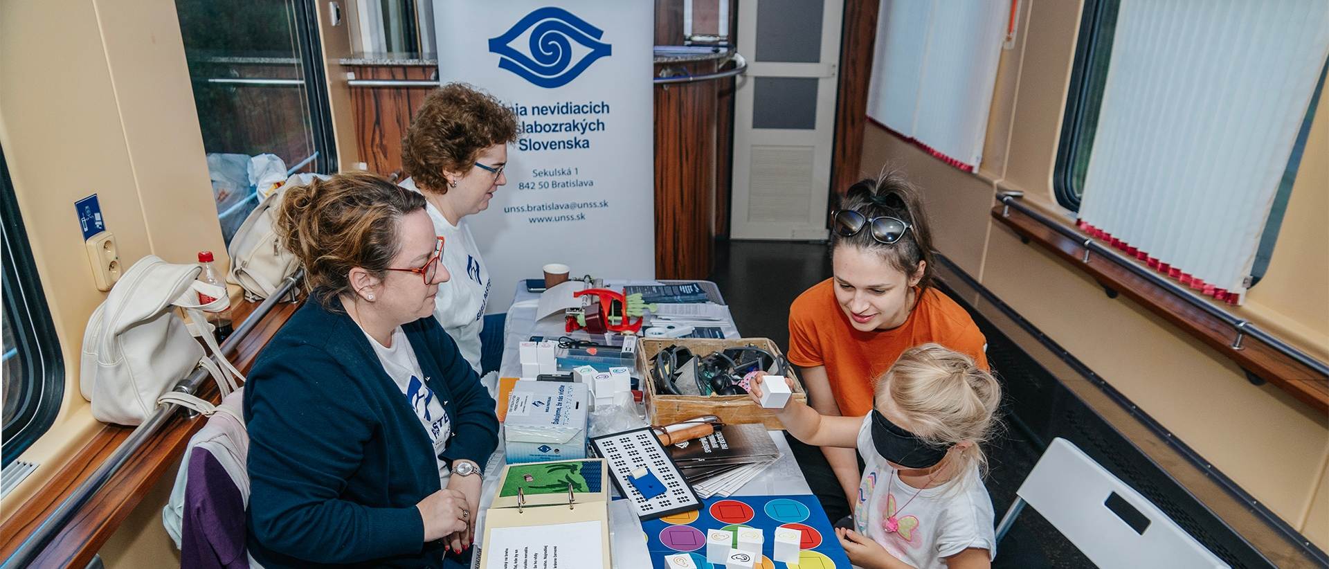 Pozrite sa na svet inak: Podporte osvetu o zrakovej prevencii vo vlakoch ZSSK