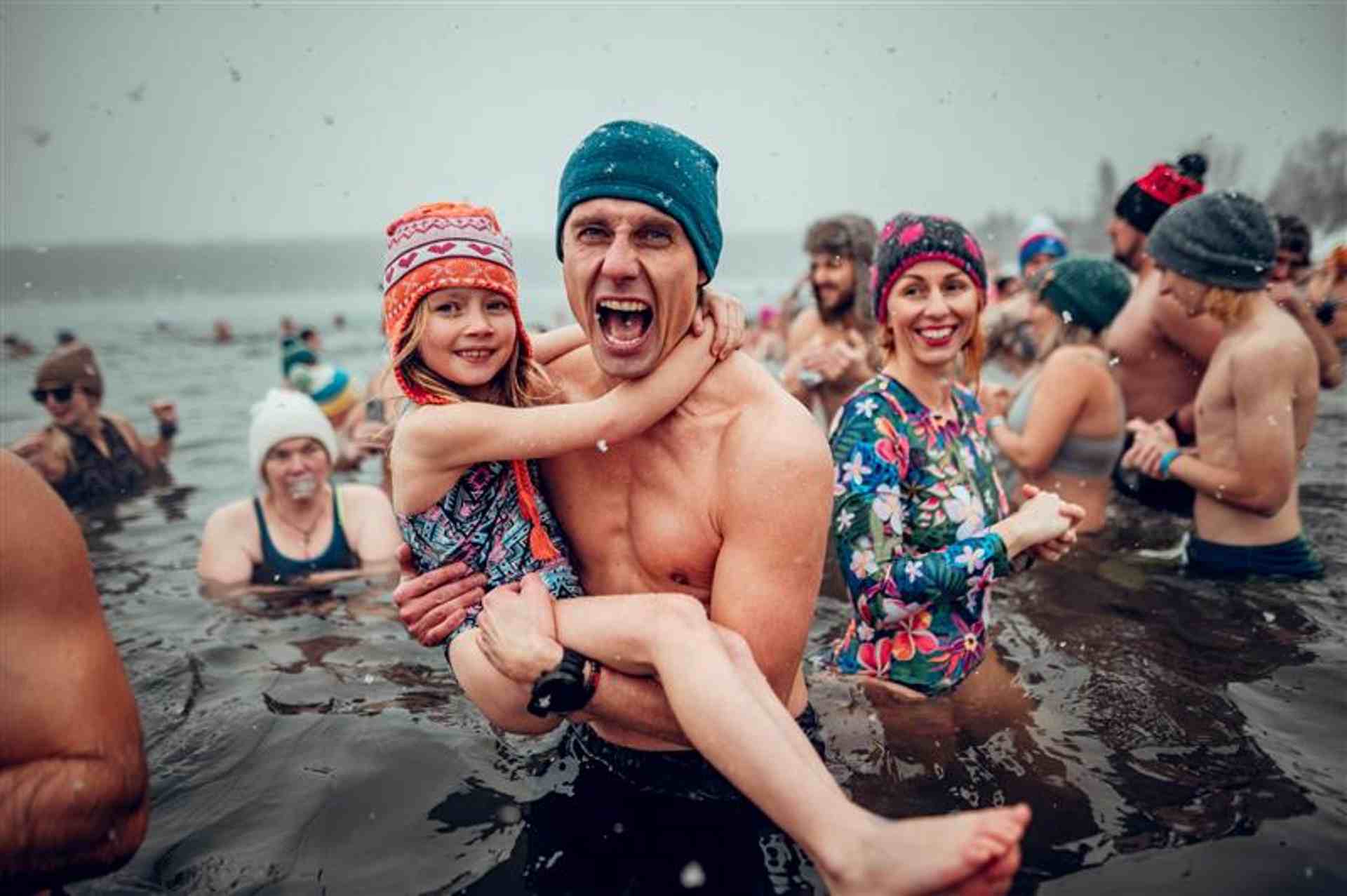 Hľadáte elixír mladosti? Skúste otužovanie a poďte spoločne lámať ľady aj svetové rekordy