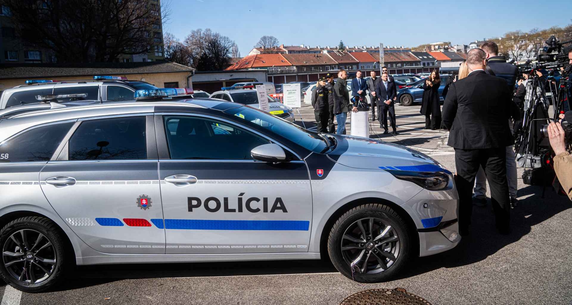 Ministerstvo vnútra SR predstavilo nový dizajn policajných vozidiel