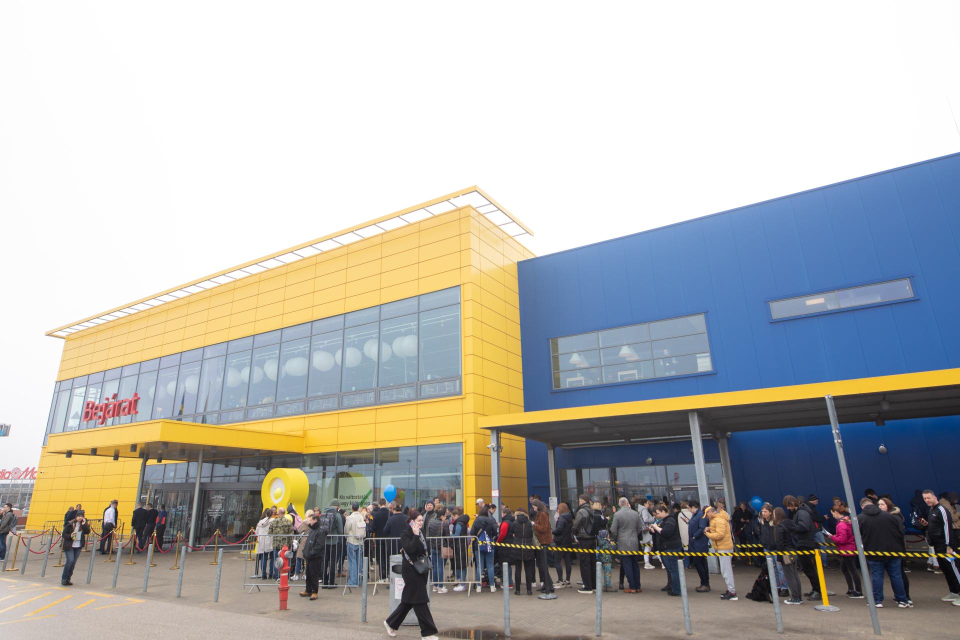 IKEA predstavuje svoj najväčší obchodný dom s distribučným centrom a pokročilou automatizáciou