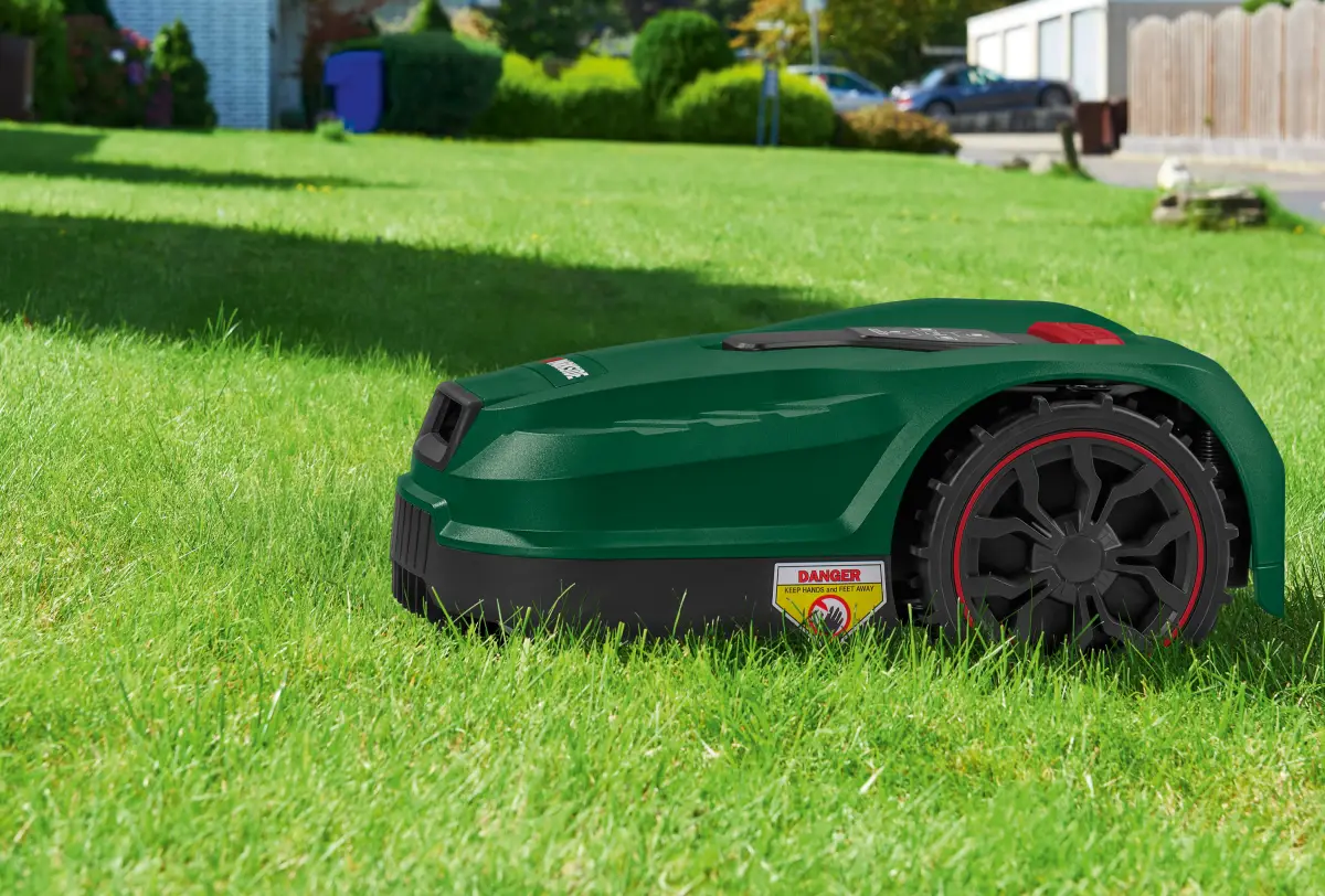 Malá, ale výkonná: PARKSIDE uvádza na trh robotické kosačky pre malé trávniky