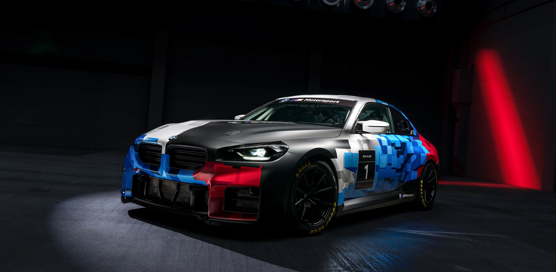Nový entry-level model: BMW M Motorsport predstavuje pretekárske BMW M2 Racing
