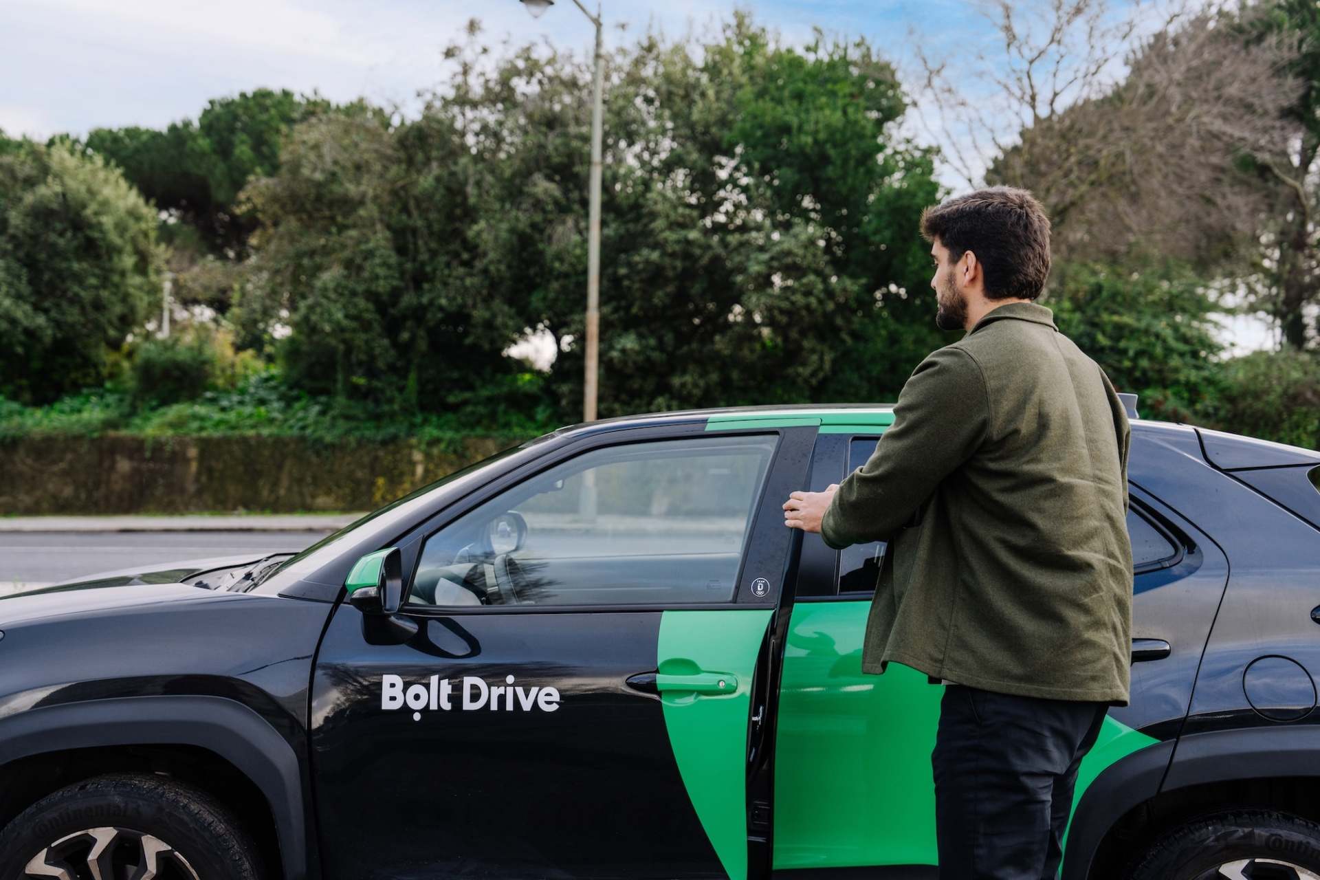 Slováci chcú príspevok na dopravu. Firmy ho takmer neponúkajú