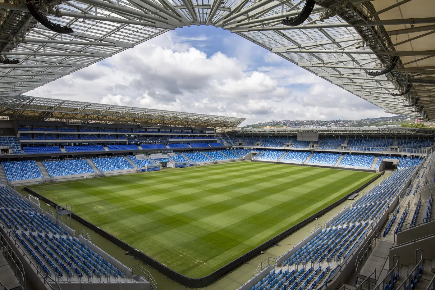 Priorita počas futbalu: Orange Slovensko nasadil pre Ministerstvo vnútra SR špeciálne riešenie v mobilnej sieti