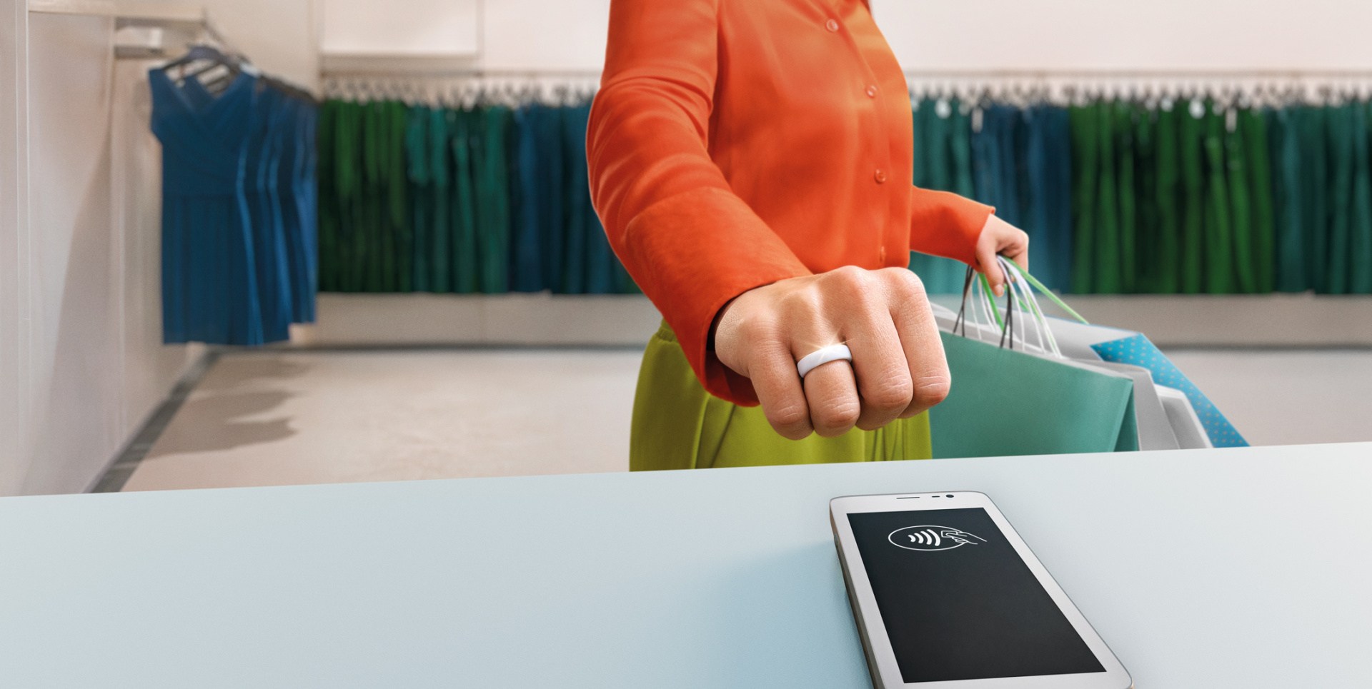 mBank prichádza s elegantnými farebnými variantami platobných prsteňov pre ešte štýlovejšie platenie