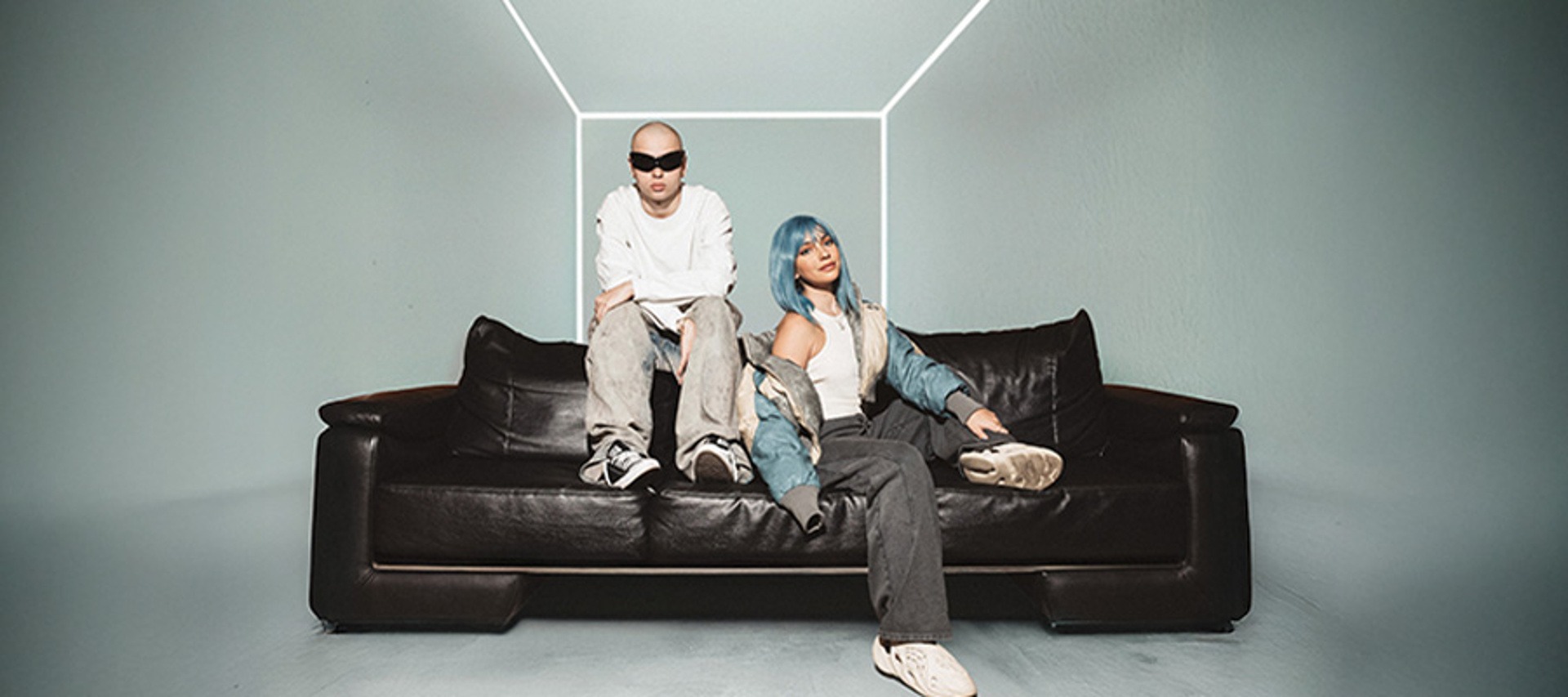 Zaži koncert Bejby Blue a SIMILIVINLIFE v Starej tržnici