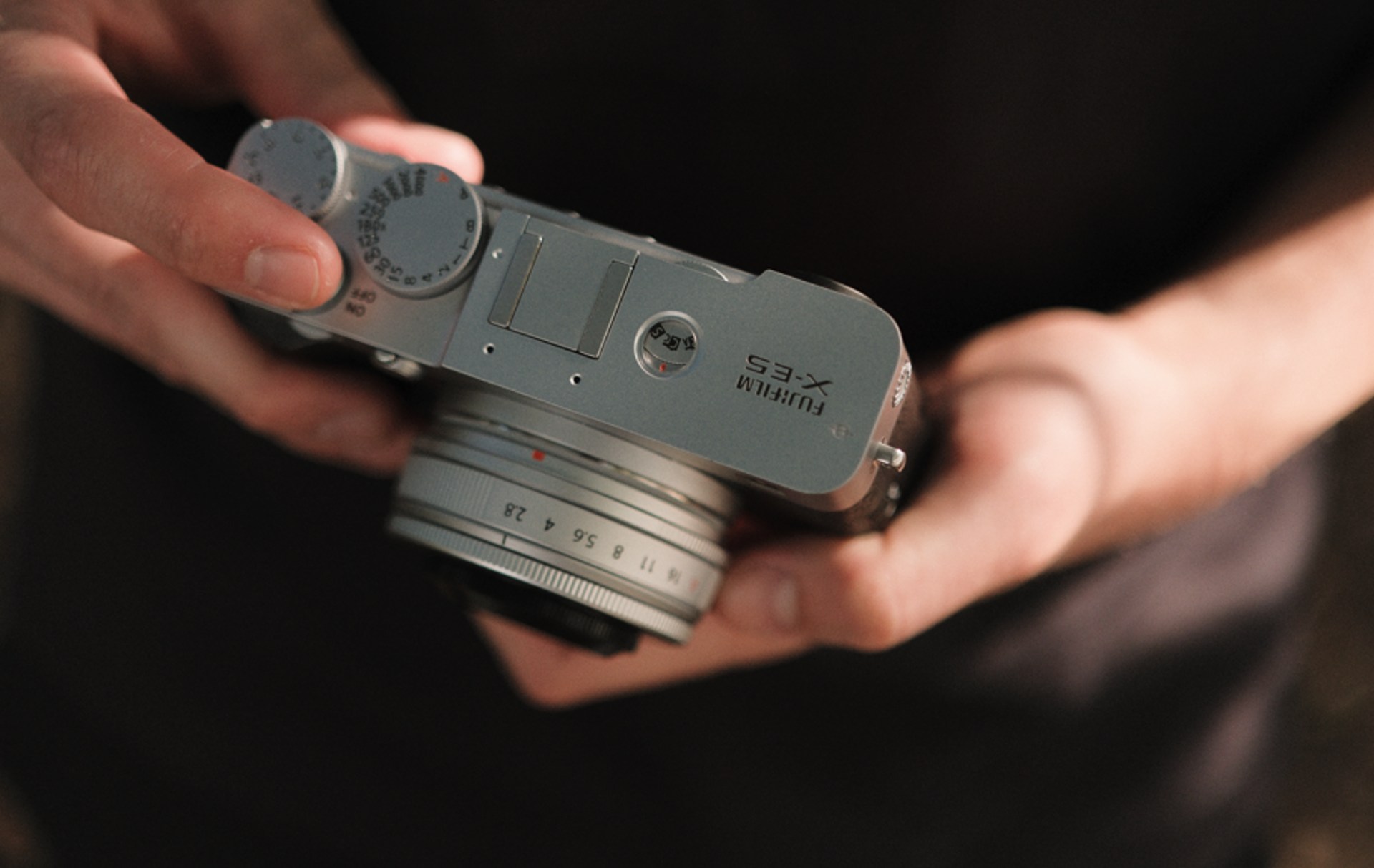 Fujifilm predstavuje nový bezzrkadlový digitálny fotoaparát FUJIFILM X-E5