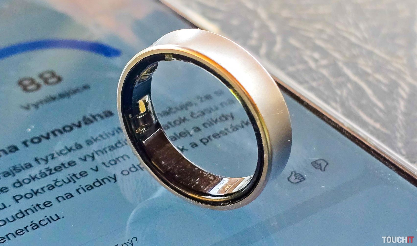 Slovenský e-commerce rástol aj v druhom štvrťroku, medziročne o 4 %. Prekvapivým skokanom sú inteligentné prstene