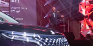 Dongfeng prináša na slovenský trh dva nové modely – technologicky vyspelý rodinný van U-Tour V9 HEV a štýlové SUV MAGE 