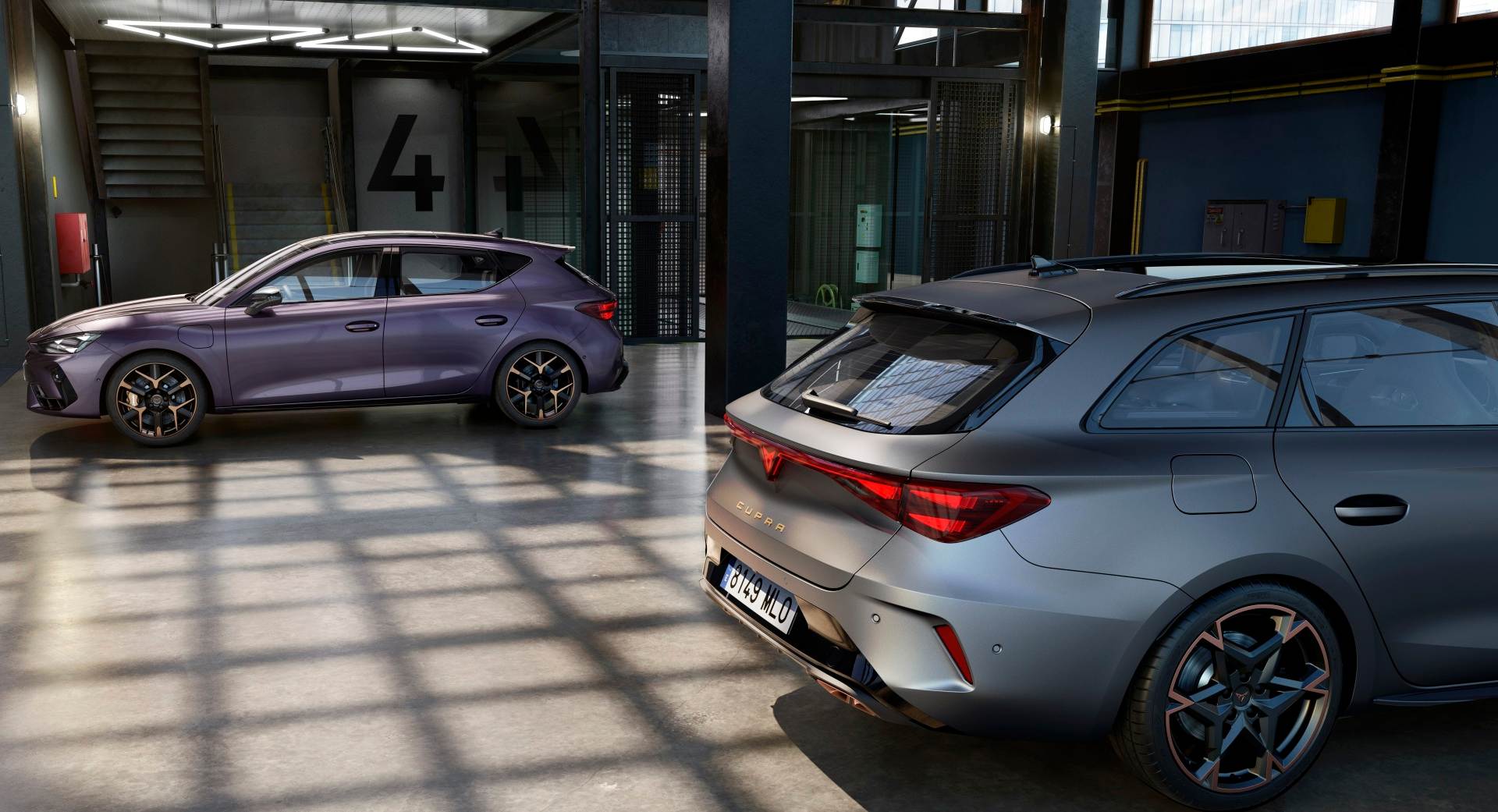 Značka CUPRA obohatila výbavu modelov Formentor a Leon svetlometmi Matrix LED Ultra, systémom Front Cross Traffic Assist a novou farbou Dark Void