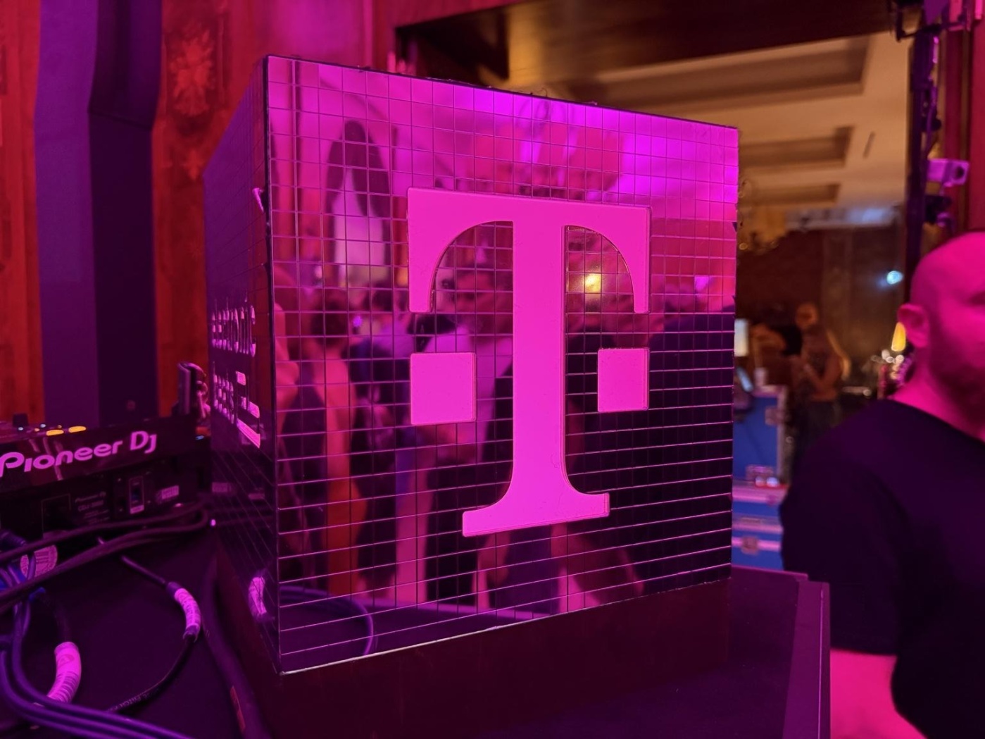 Viac než 90 % mladých ľudí sa bojí o svoje súkromie online. Deutsche Telekom im ukazuje, ako ho získať pod kontrolu