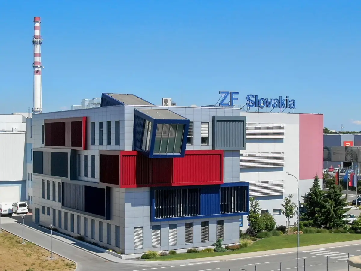 ZF formuje budúcnosť mobility: Technologický líder v oblasti pohonných systémov dneška aj zajtrajška