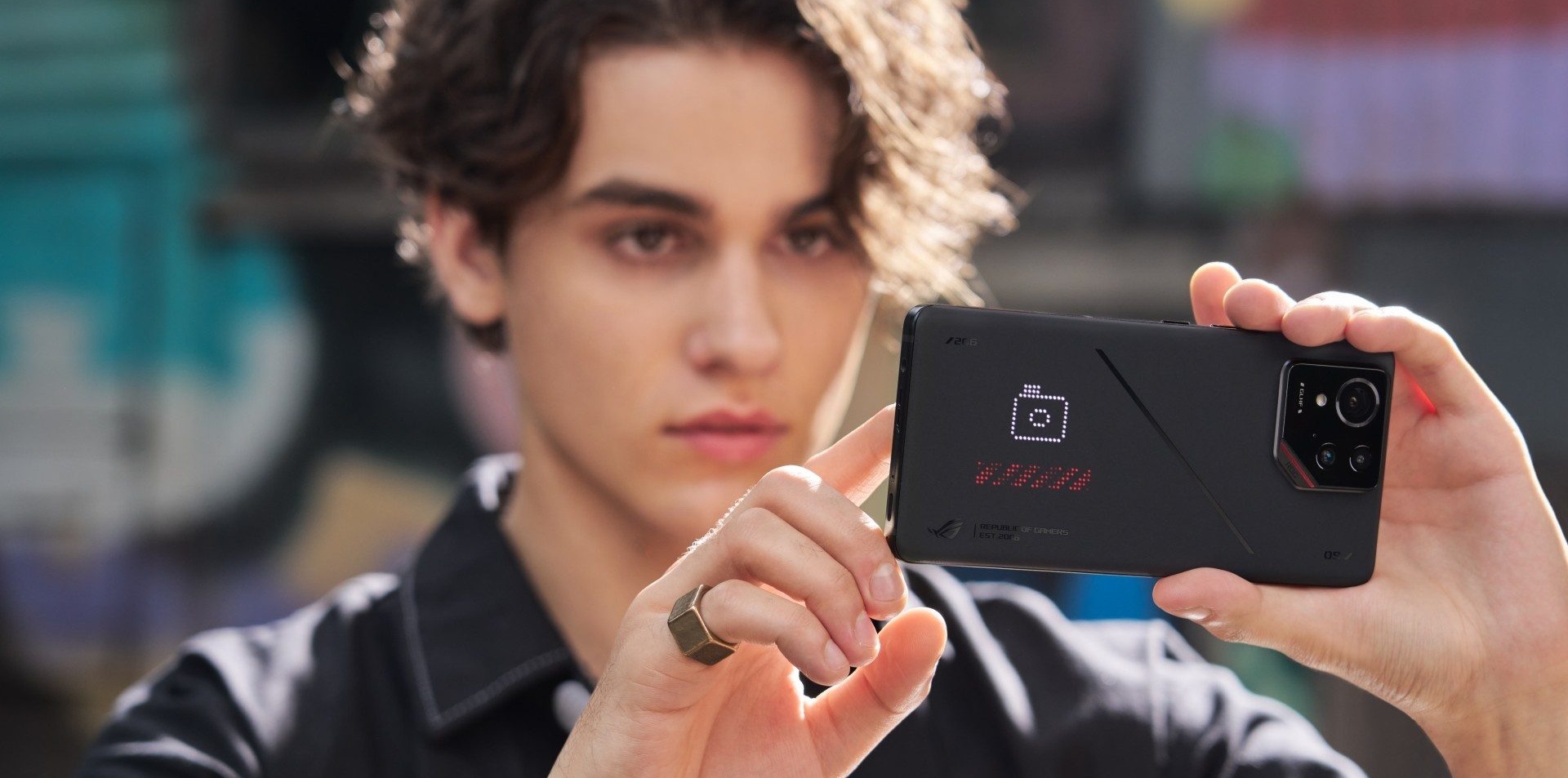 ASUS prináša špeciálnu letnú ponuku na ROG Phone a Zenfone 12 Ultra