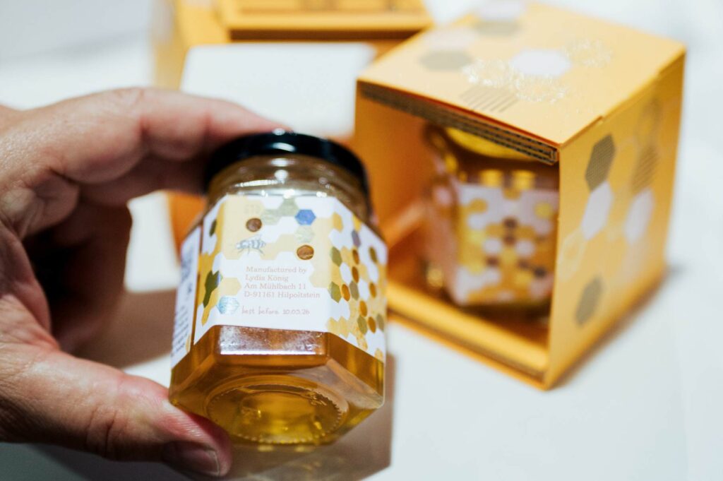 HP Indigo 6k+ etiketa na flasi