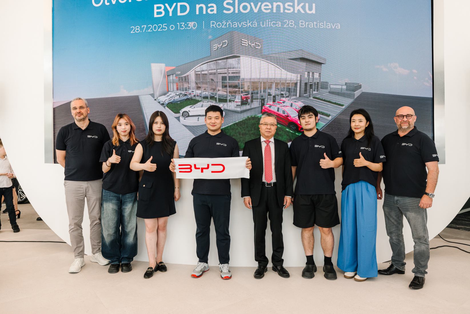 LG predstavuje prvý monitor 5K2K na svete s rozhraním Thunderbolt 5, optimalizovaný pre finančný a IT sektor