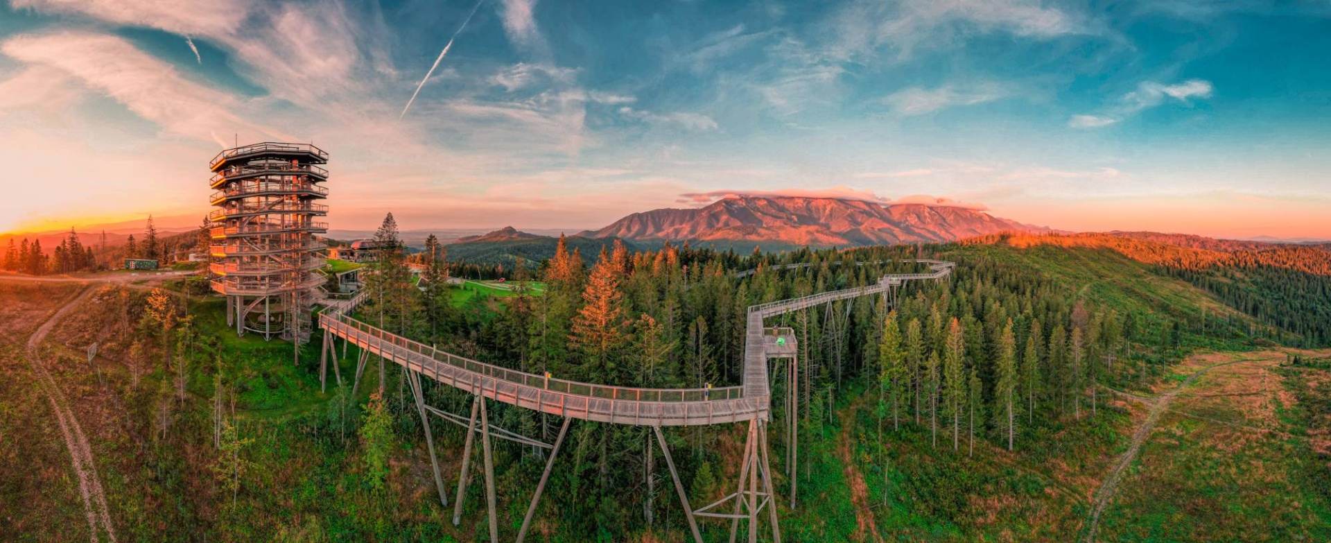 SLOVAKIA TRAVEL: Spoznajte Slovensko z výšky a navštívte niektorú z takmer 150 rozhľadní na jeho území