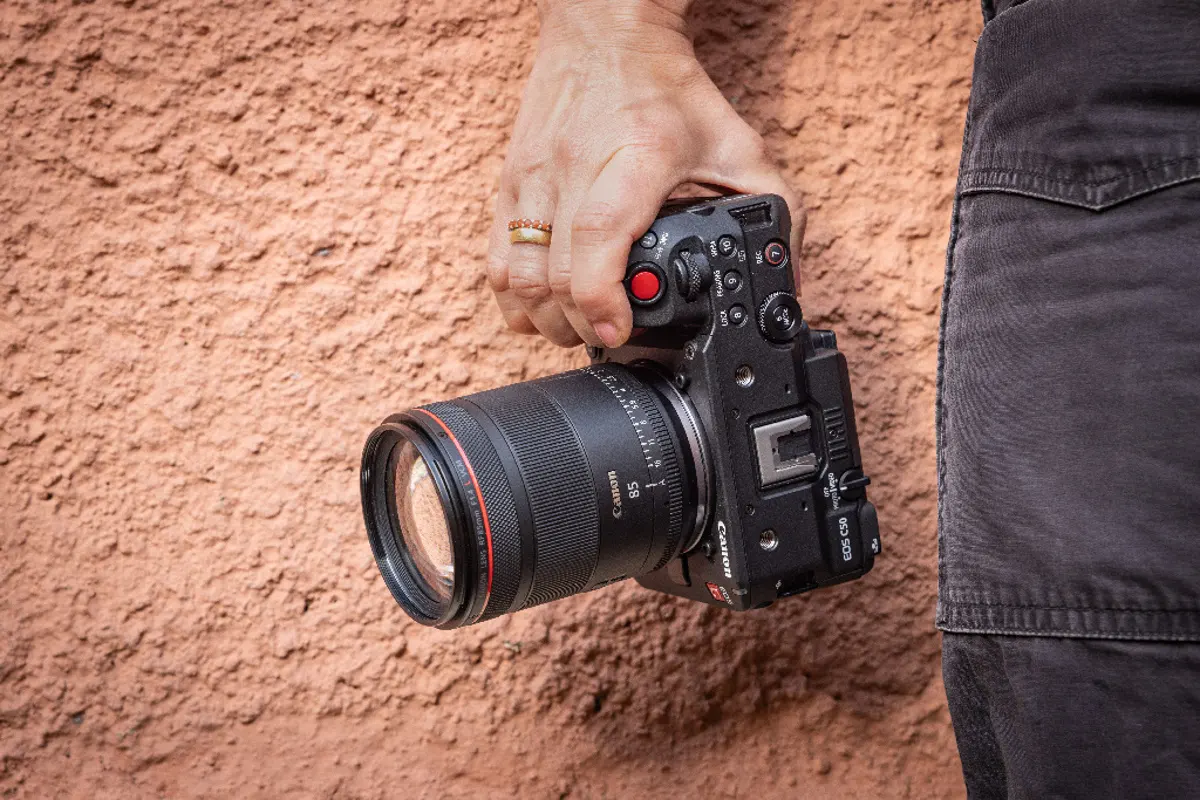 Canon rozširuje svoj rad filmových kamier o model EOS C50 – nový kompaktný a flexibilný prírastok pre kreatívnych profesionálov