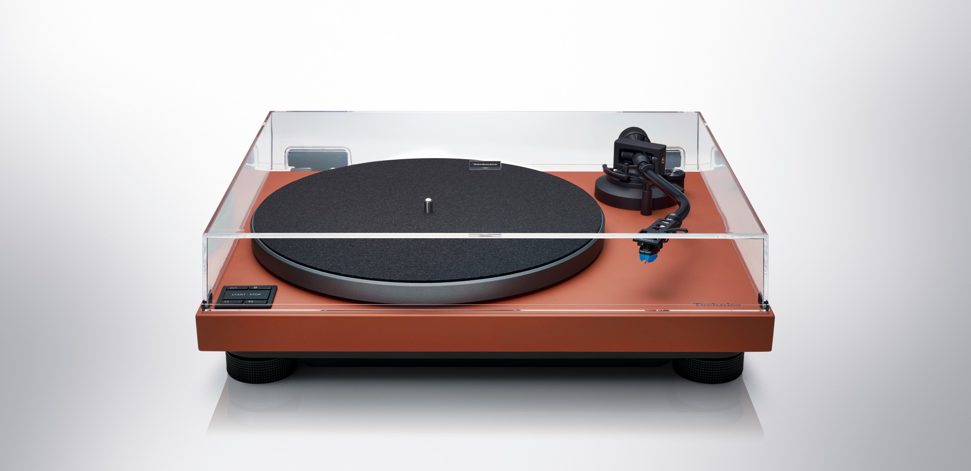 Technics predstavuje gramofón s priamym pohonom SL-40CBT