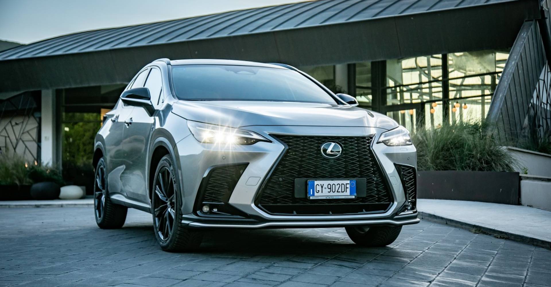 Lexus zaznamenal v prvej polovici roka 2025 rekordný globálny predaj