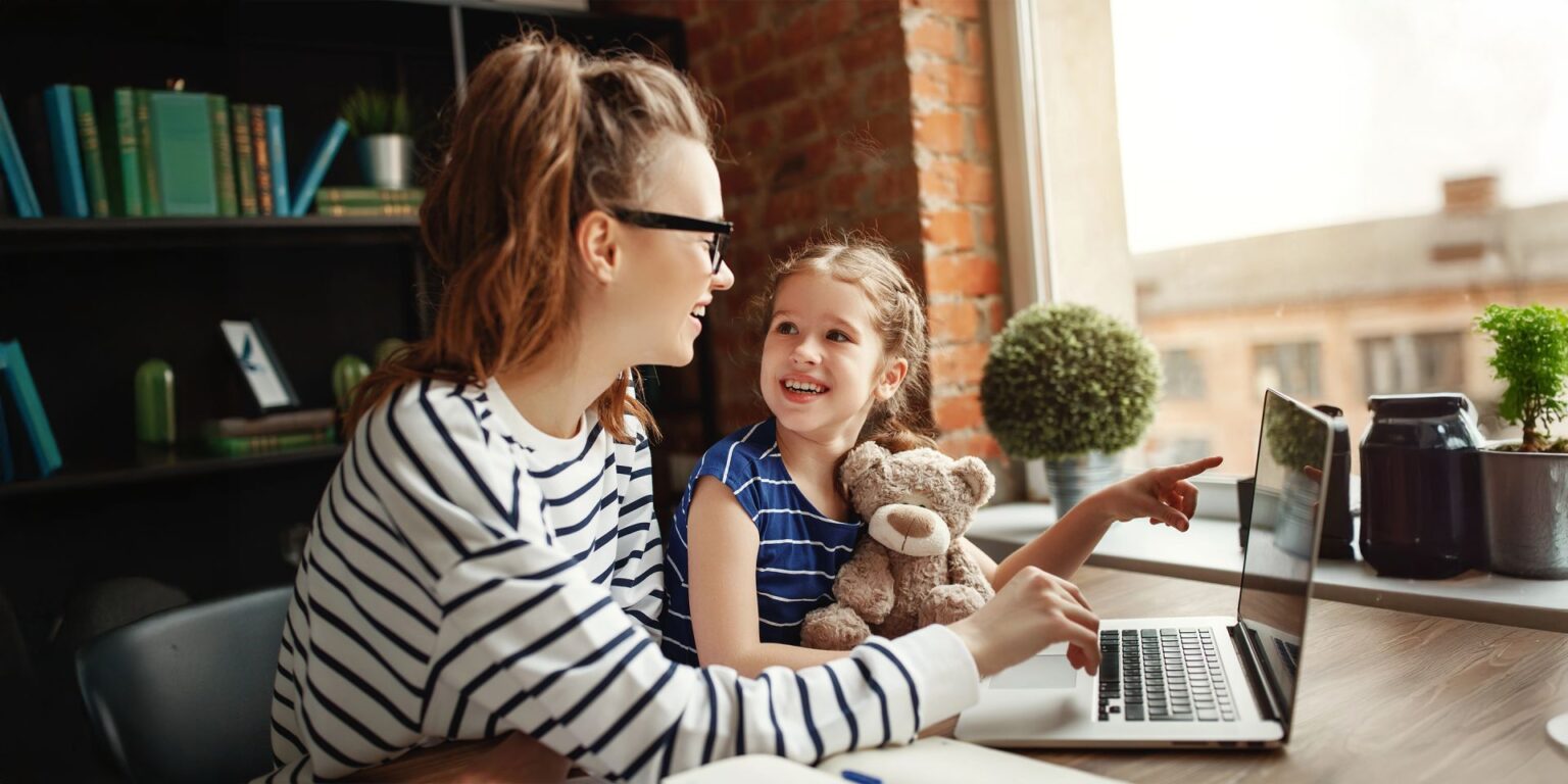 Trendy školských nákupov: 47 % rodičov siaha po online trhoviskách