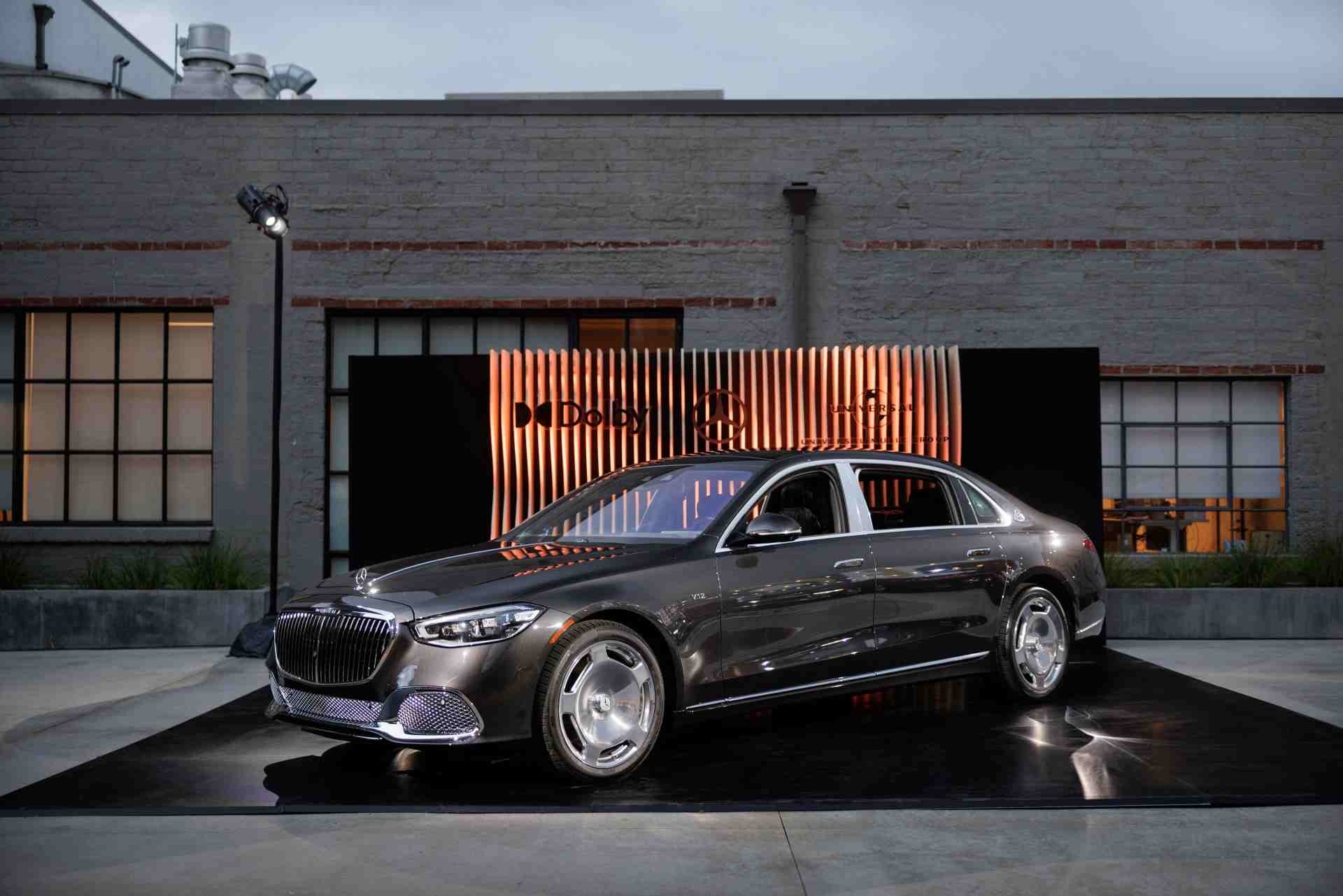 Mercedes-Benz predstavuje koncepciu „Crafted in a Mercedes“: nová éra hudobnej produkcie vo vozidle