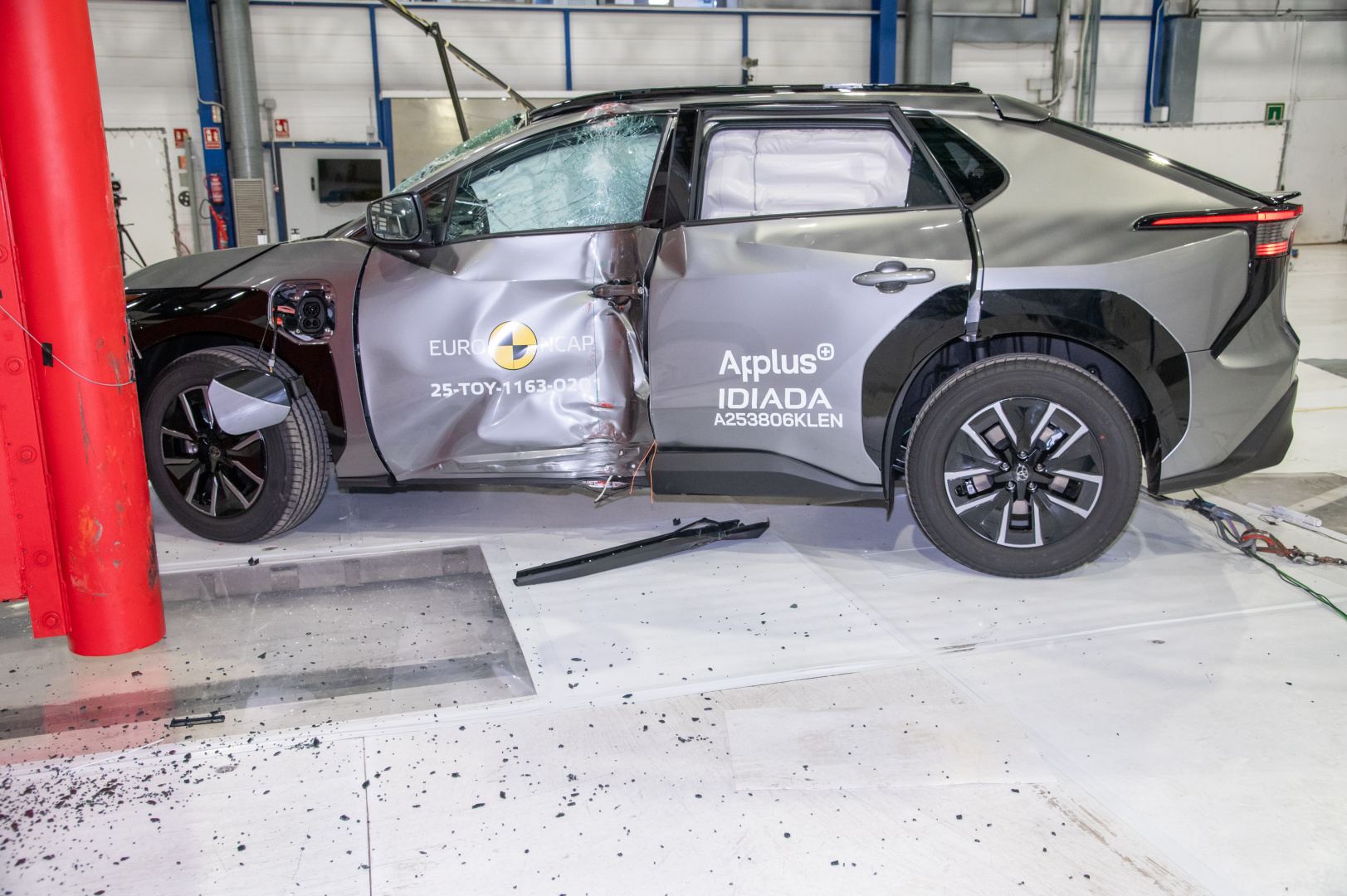 Nové plne elektrické Subaru Solterra získalo maximálne päťhviezdičkové hodnotenie v bezpečnostnom teste Euro NCAP*1 za rok 2025