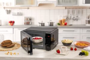 MORA predstavuje nové mikrovlnné rúry: Štýlové a praktické modely do každej domácnosti