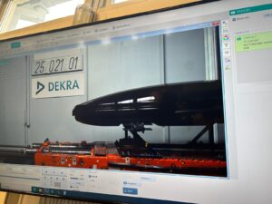 S bezpečnosťou myslia vážne. Slovenský strešný box Northline RoadSpace absolvoval unikátny crash test