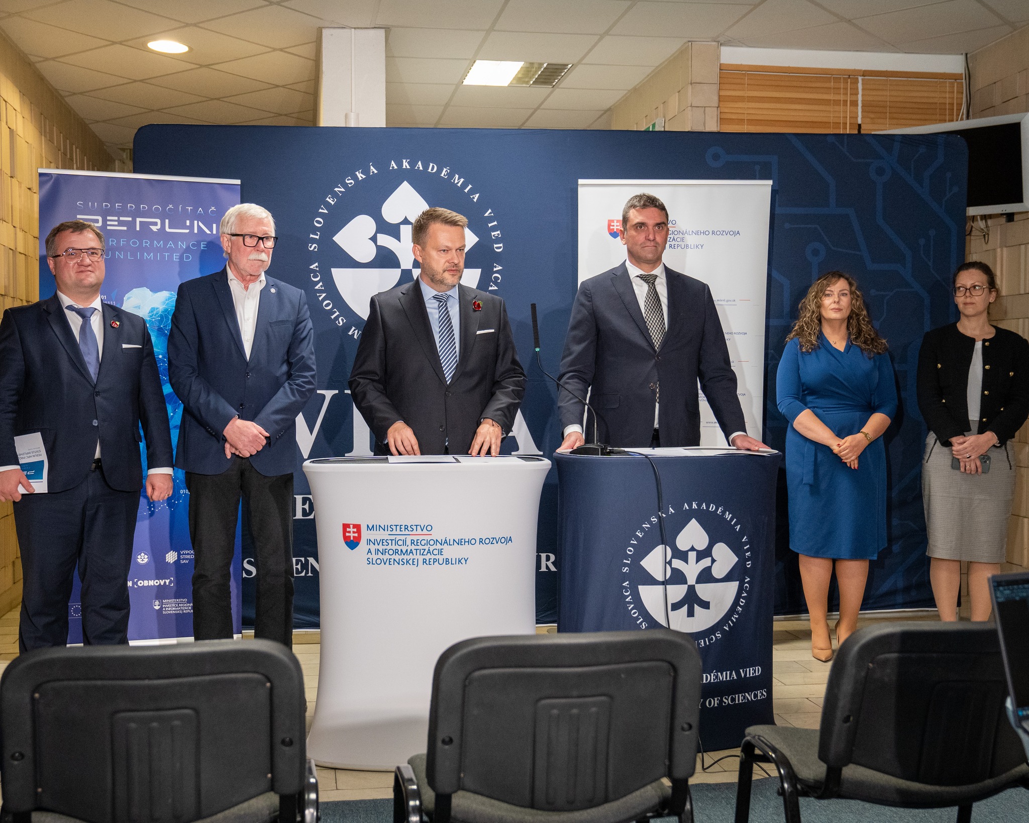 Práce na spustení superpočítača PERUN sa blížia do finále