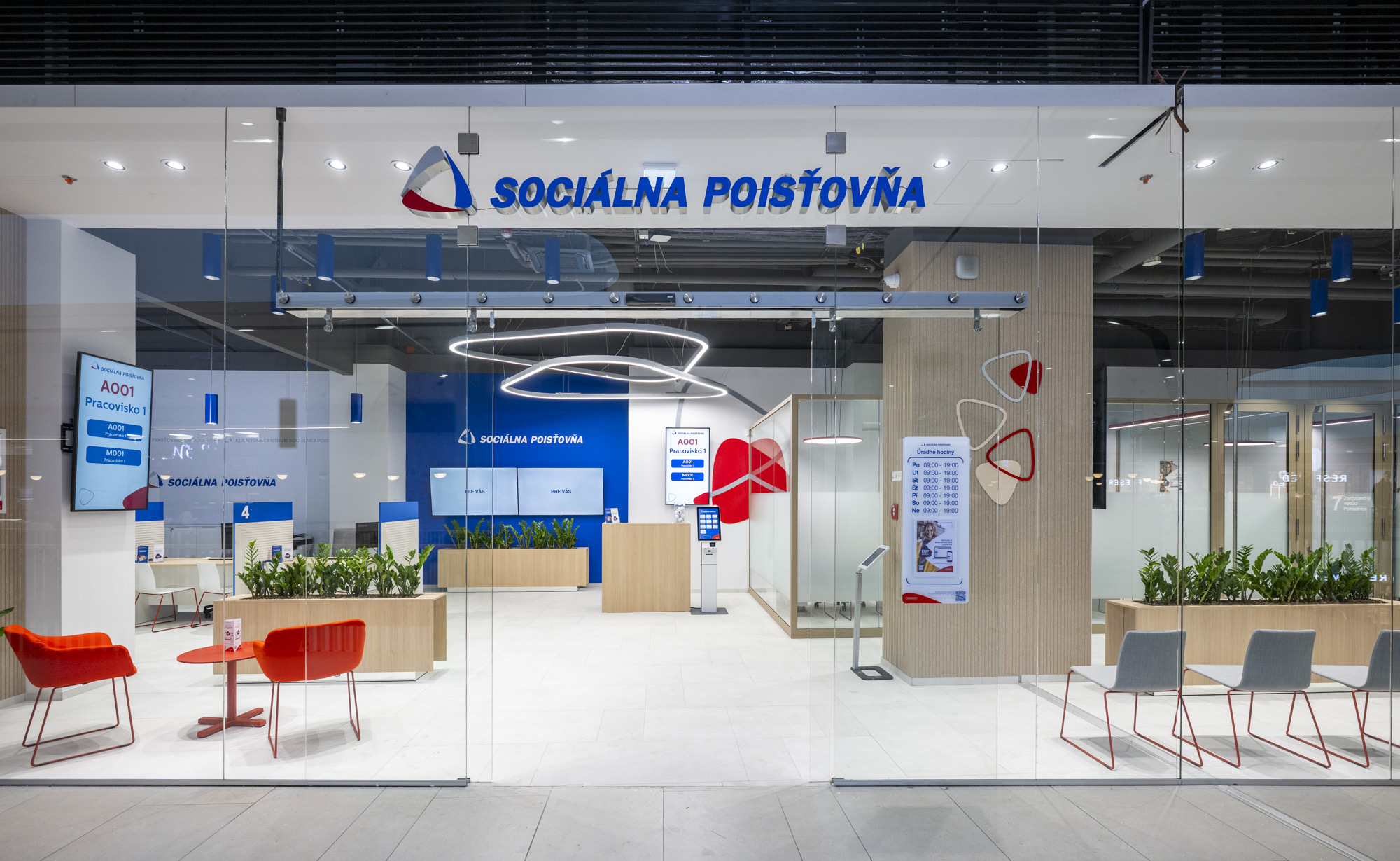 Sociálna poisťovňa bližšie ku klientom: V Nitre je prvé klientske centrum